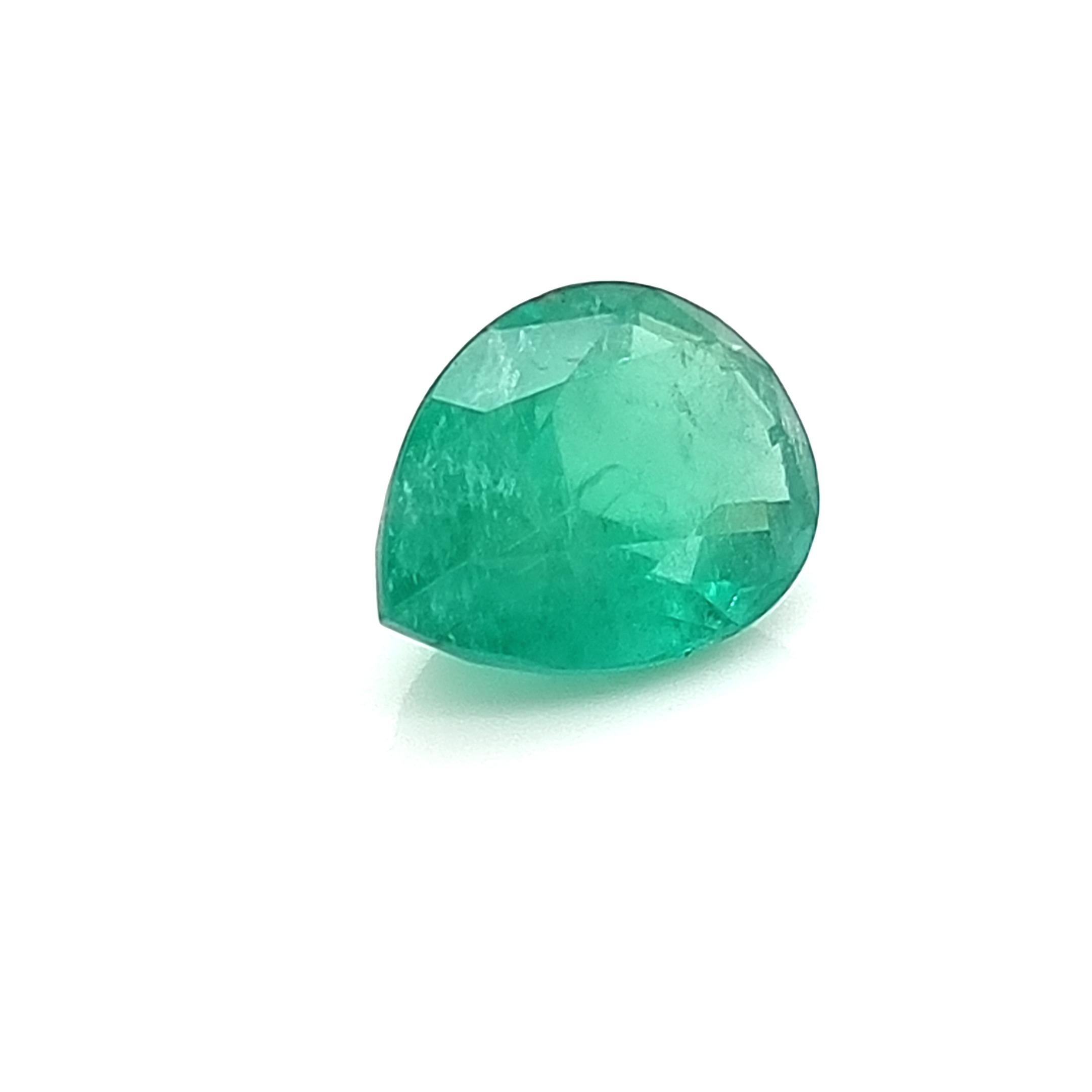 Zambian emerald.

17.86 x 12.26 x 8.29 mm

Treatment - Insignificant

Certification - GFCO Laboratory