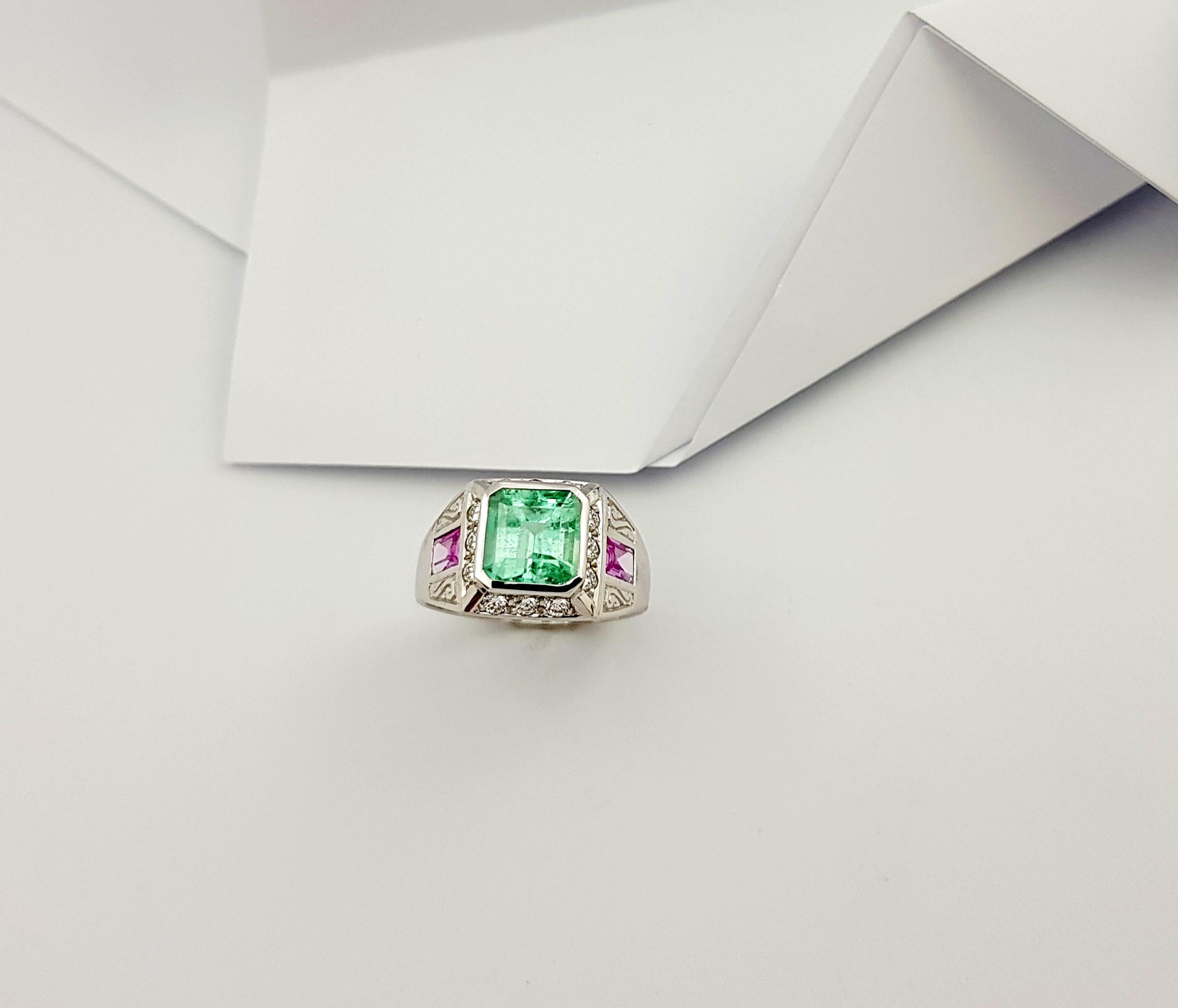 Emerald, Pink Sapphire and Diamond Ring Set in 18 Karat White Gold Settings For Sale 4