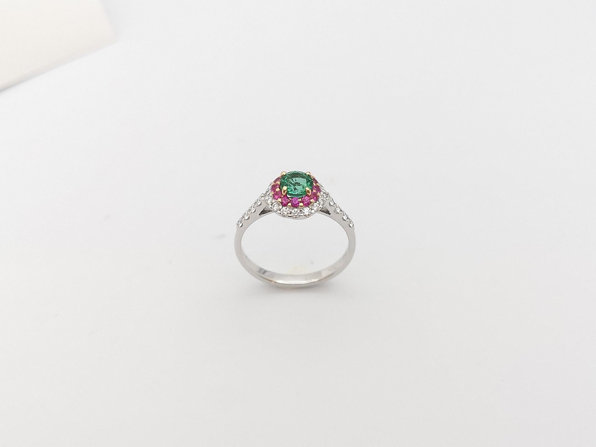 Emerald, Pink Sapphire and Diamond Ring Set in 18 Karat White Gold Settings For Sale 8
