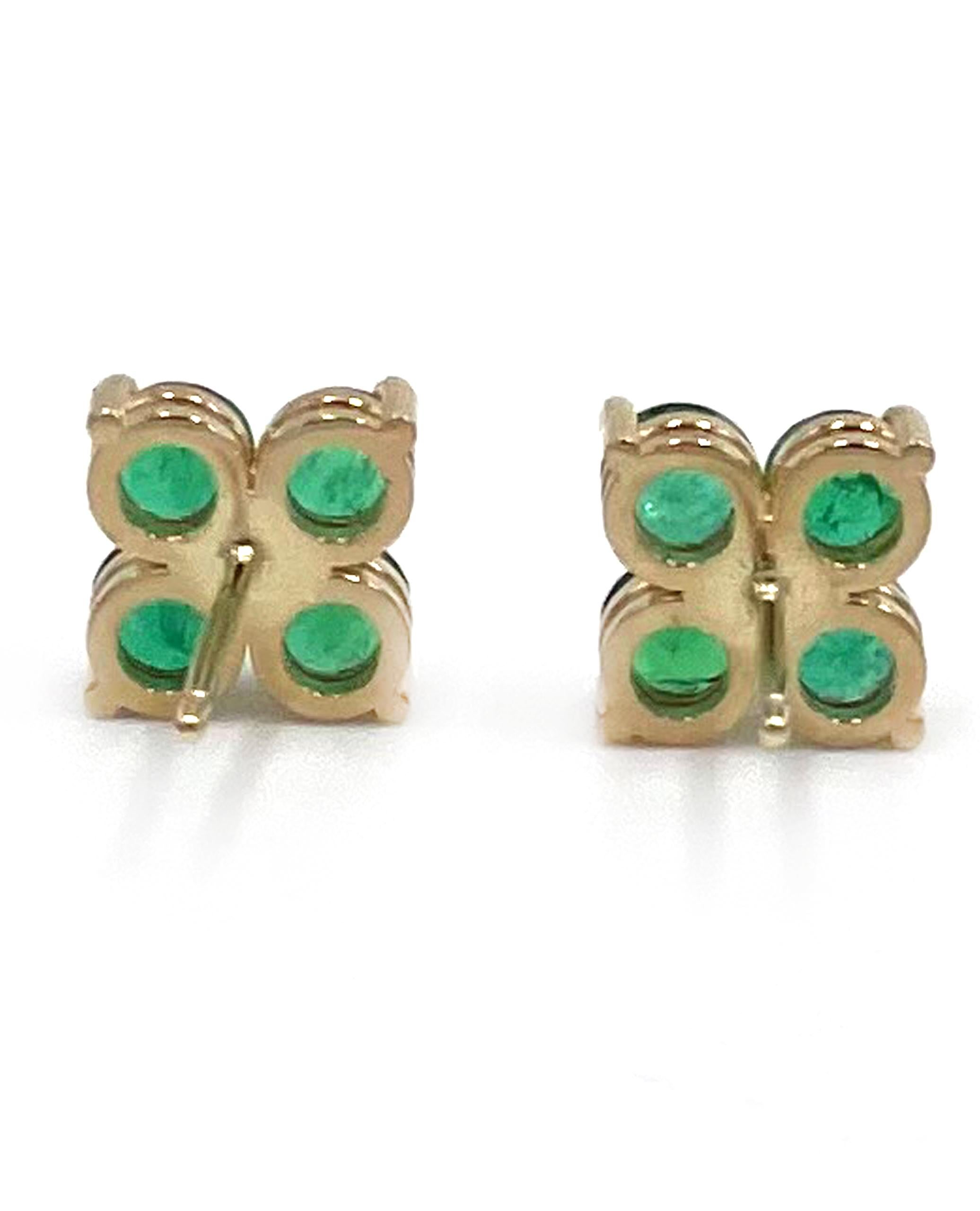 Round Cut Emerald Quatrefoil Stud Earrings, 14K Yellow Gold For Sale