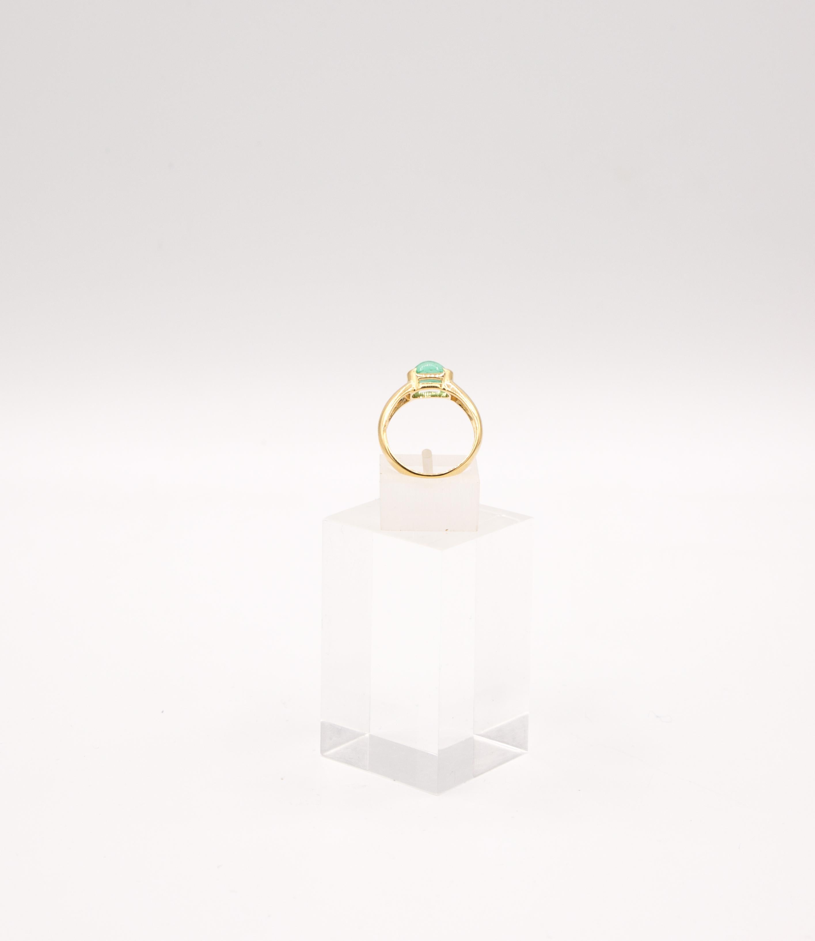 Emerald ring 14 k yellow gold In New Condition For Sale In Bad Kissingen, DE