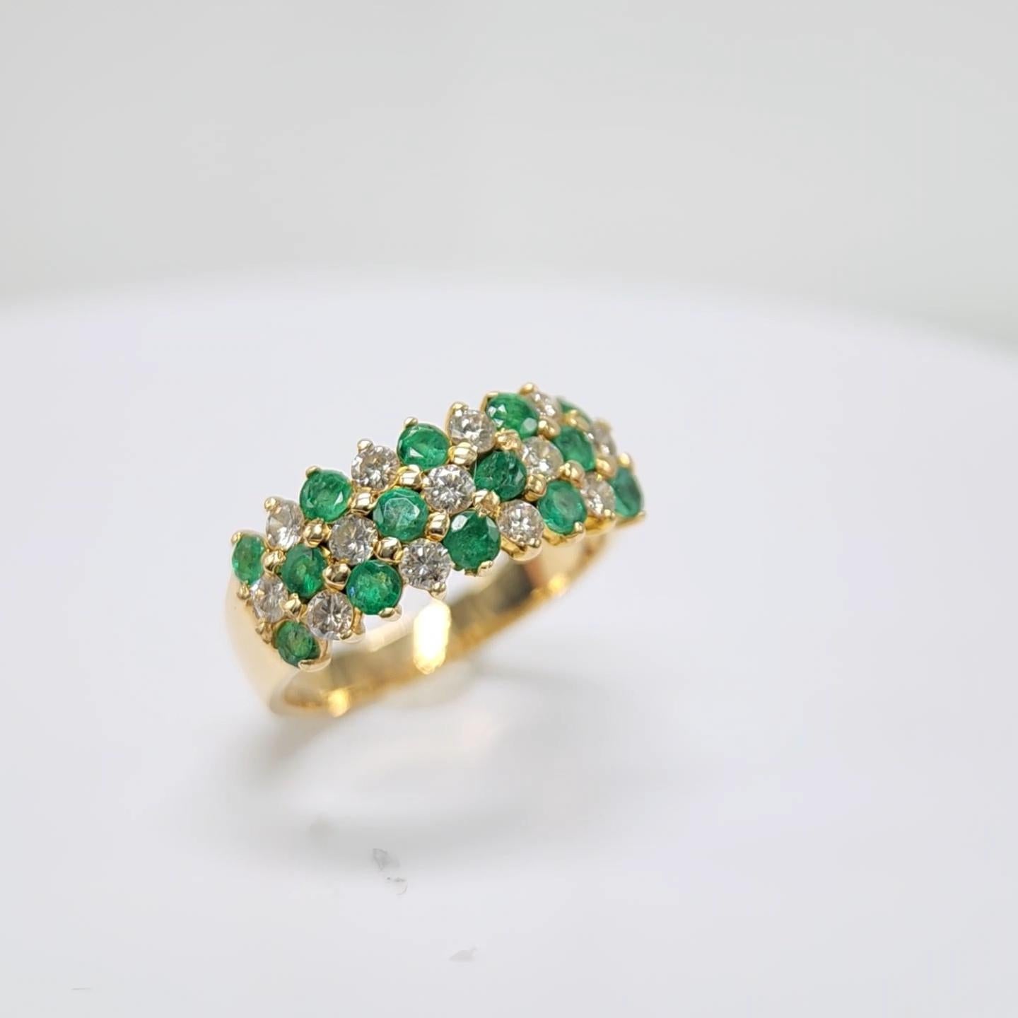 Emerald  Ring 14 Karat Yellow Gold and Diamonds For Sale 2