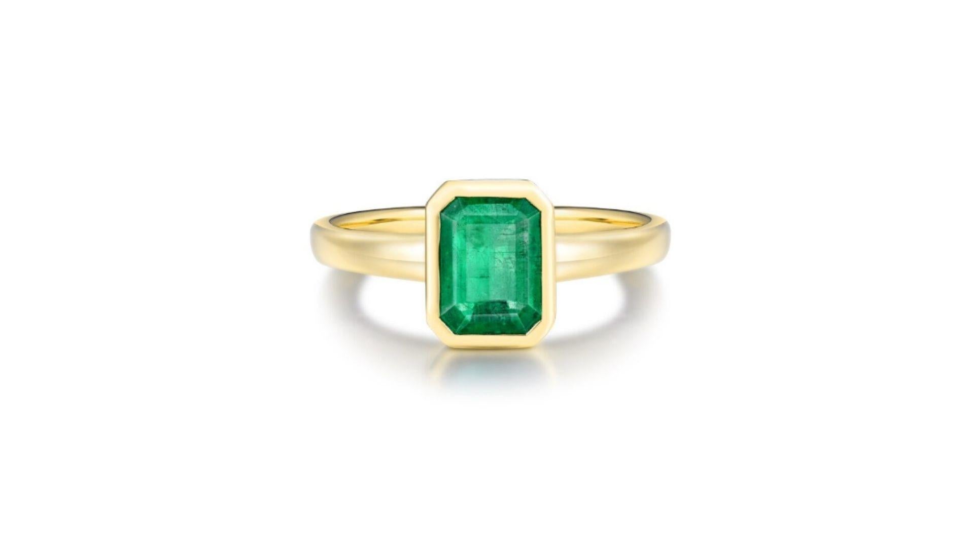 
This is emerald ring is simple and Contmpeory and stands out .  It will also make a ideal gift too and let is know your size .  And if you are looking for anything specific  we can have a ring made to suite.




Carat Weight:1.53ct

Cut: emerald