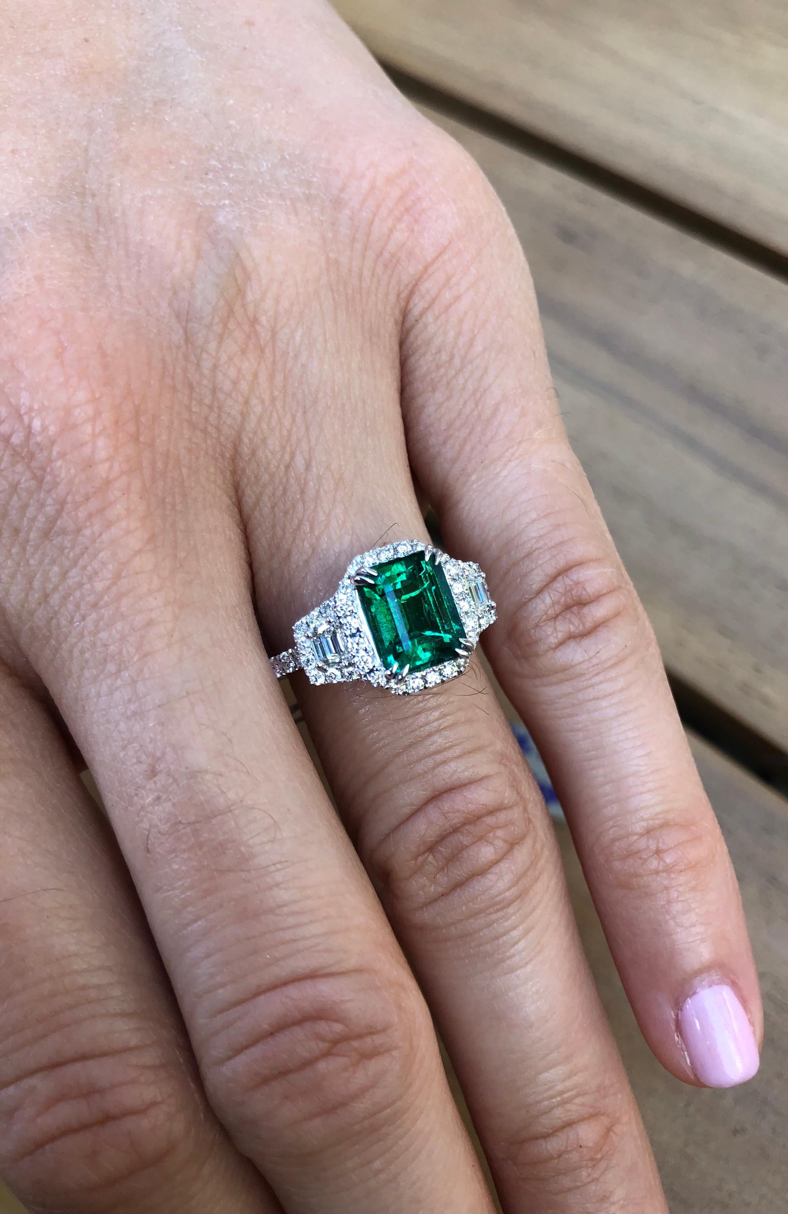 Contemporary Emerald Ring 2.16 Carat Emerald Cut