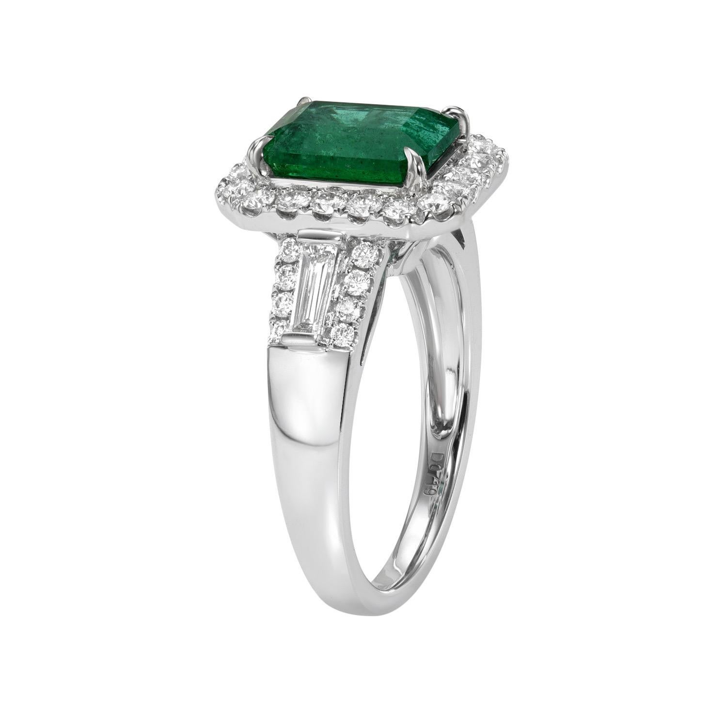 2.16 carat Emerald Cut Emerald, 18K white gold ring, decorated with round brilliant and baguette diamonds, F-G/VS, totaling 0.72 carats.
Ring size 6.5. Resizing is complementary upon request.
Returns are accepted and paid by us within 7 days of