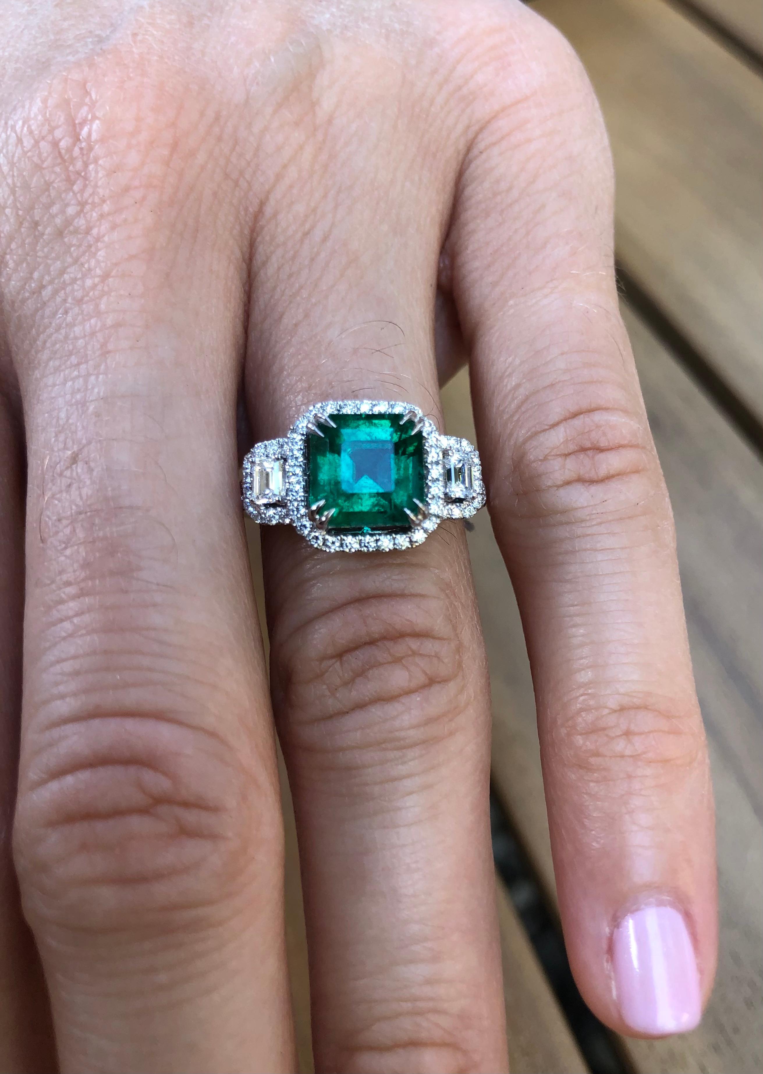 Contemporary Emerald Ring 2.50 Carat Emerald Cut