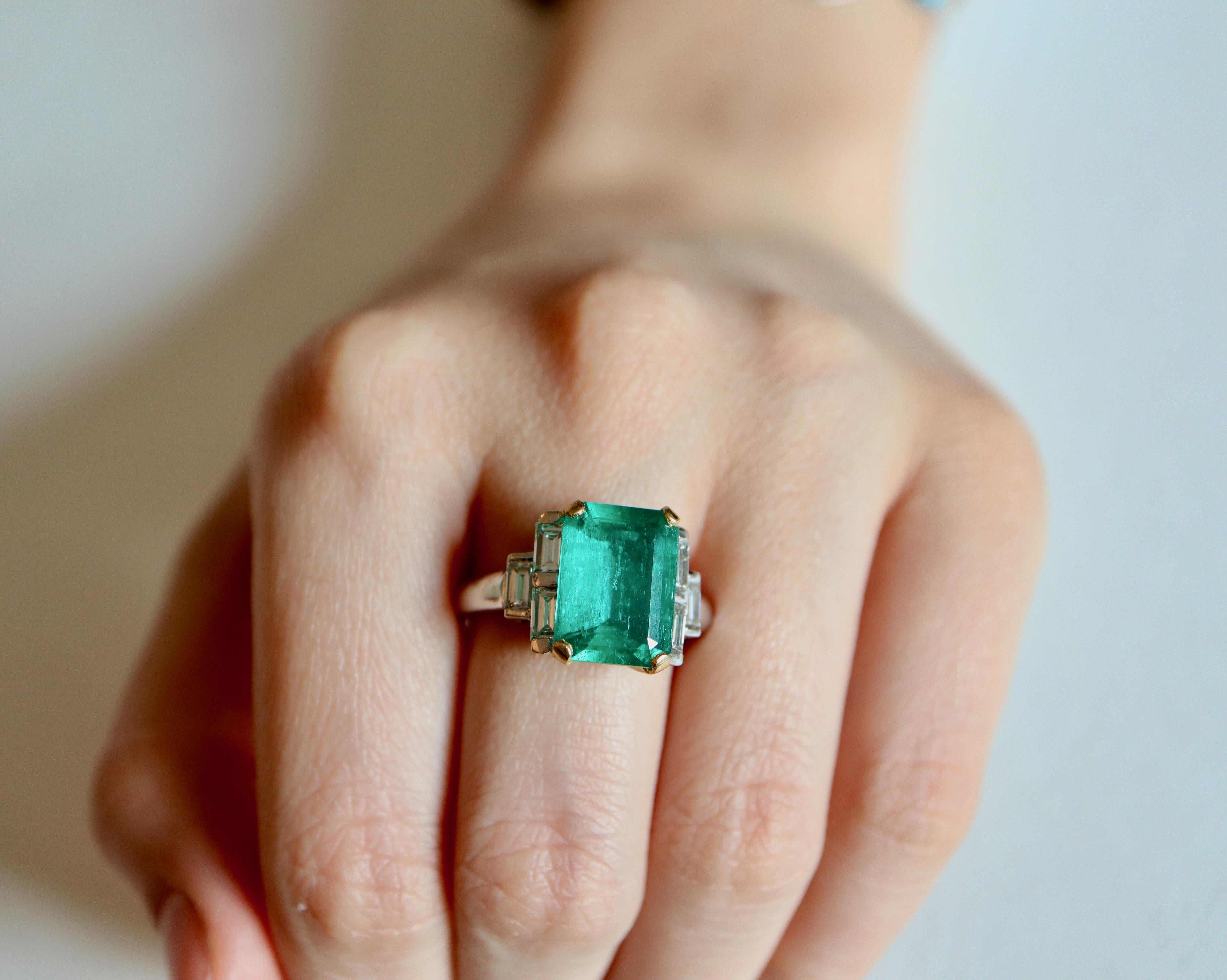 Emerald Ring 3.71 Carat in 18K White and Yellow Gold, Diamonds 5