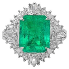Emerald Ring 4.50 Carat Set with Diamonds 0.60 Carat Platinum