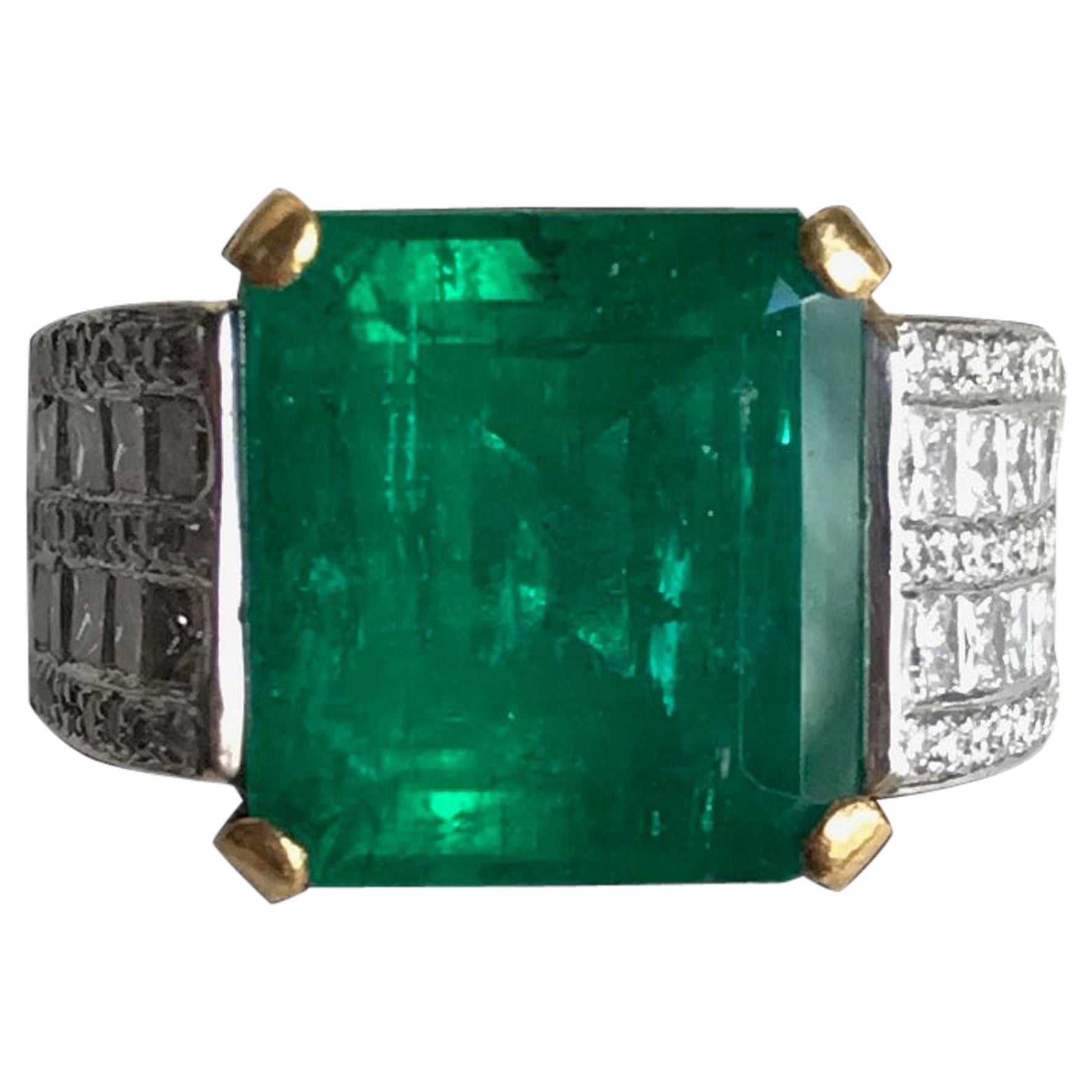 Bague en émeraude de 9,05 carats en or blanc et jaune 18 carats, diamants
