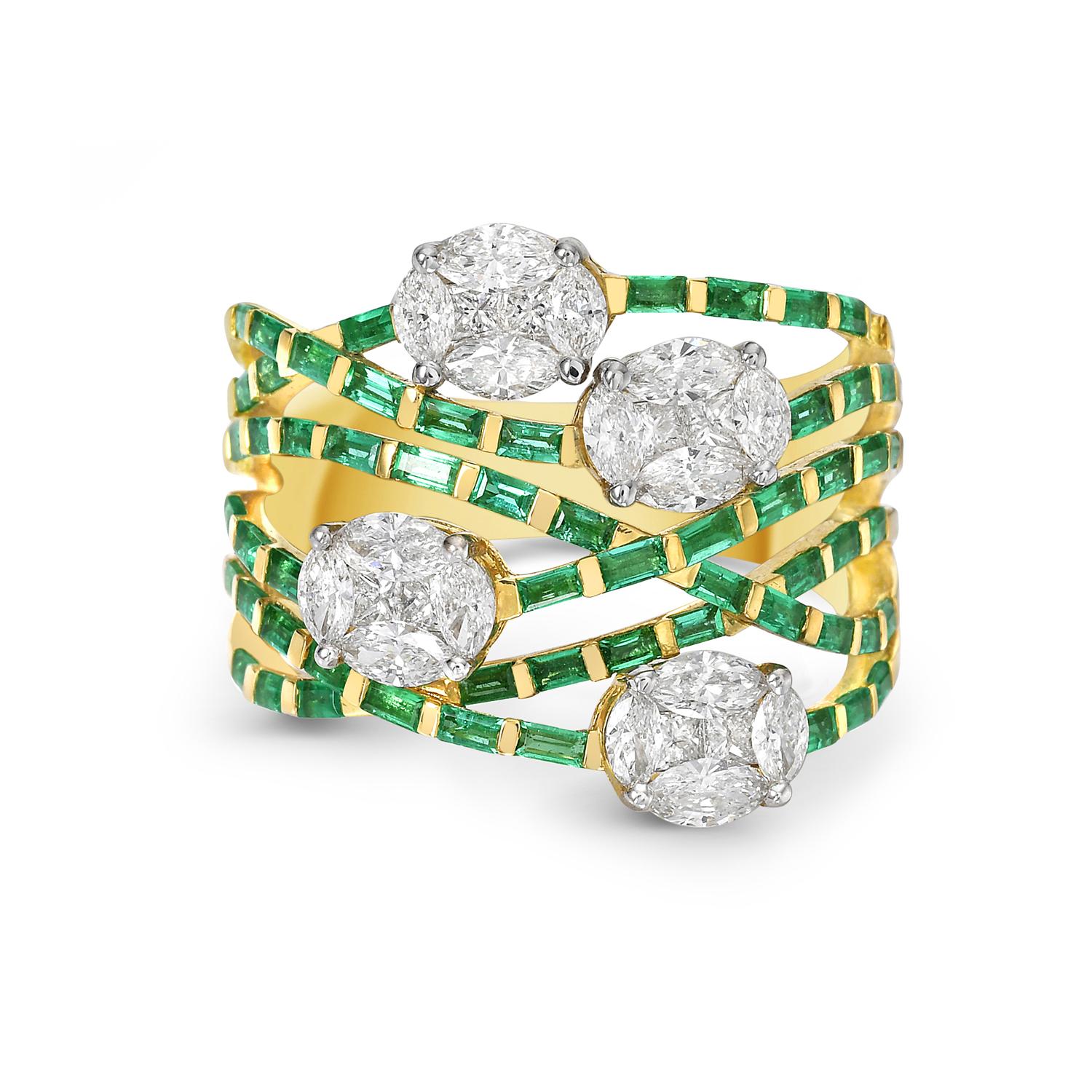 Mixed Cut Zig Zag Emerald Ring Accented With Diamonds Made In 18k Yellow Gold For Sale