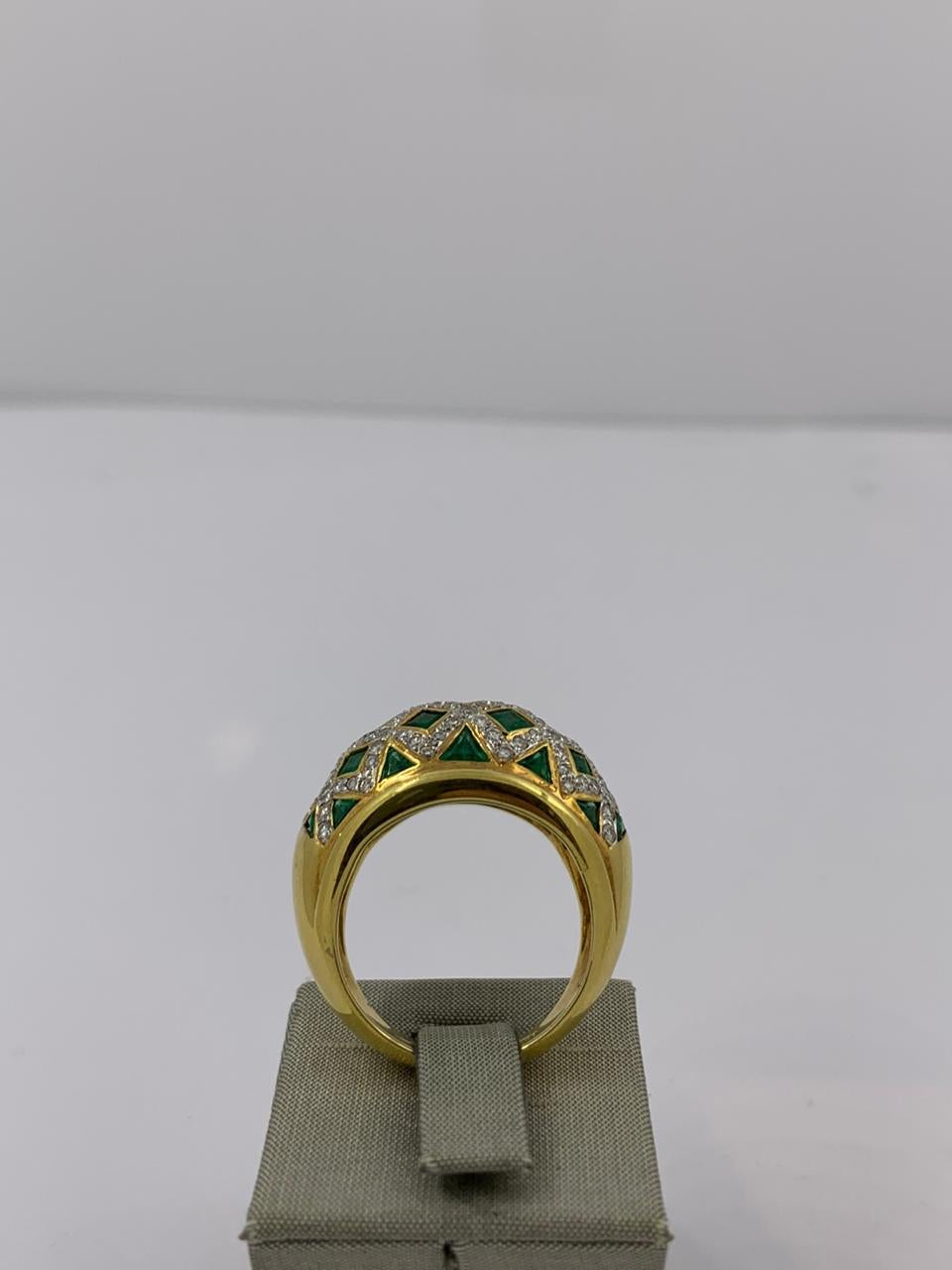 Emerald and Diamond Ring
Diamonds 1.18 ct
Emeralds 4.03 ct
set in 18kt Yellow gold
21-11437