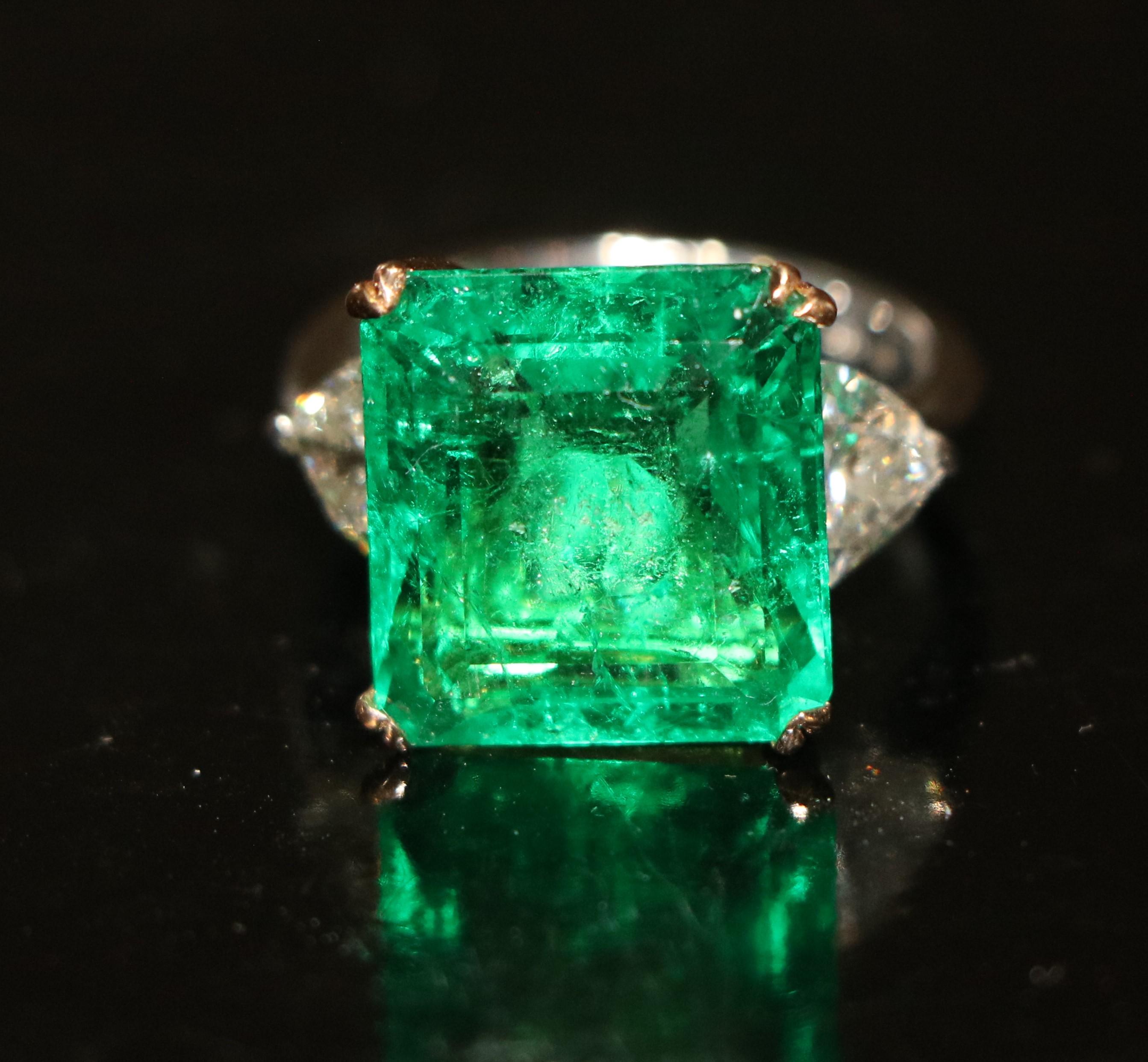 Emerald ring For Sale 3