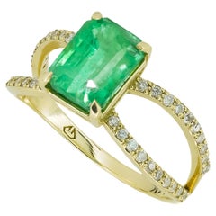 Anillo de esmeralda en oro de 14 quilates