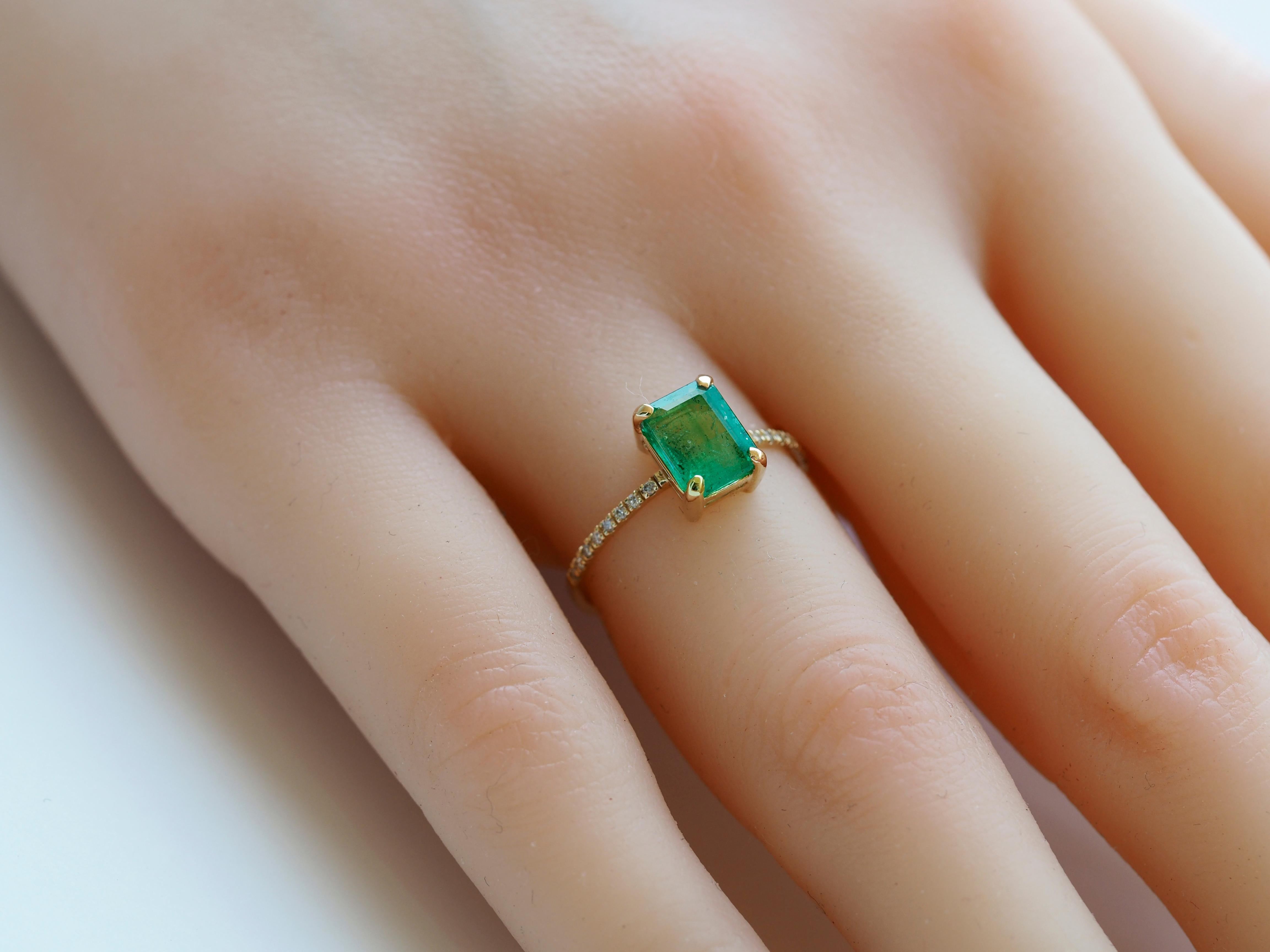 For Sale:  Emerald ring in 14 karat gold. Octagon emerald ring. May birthstone emerald ring 2