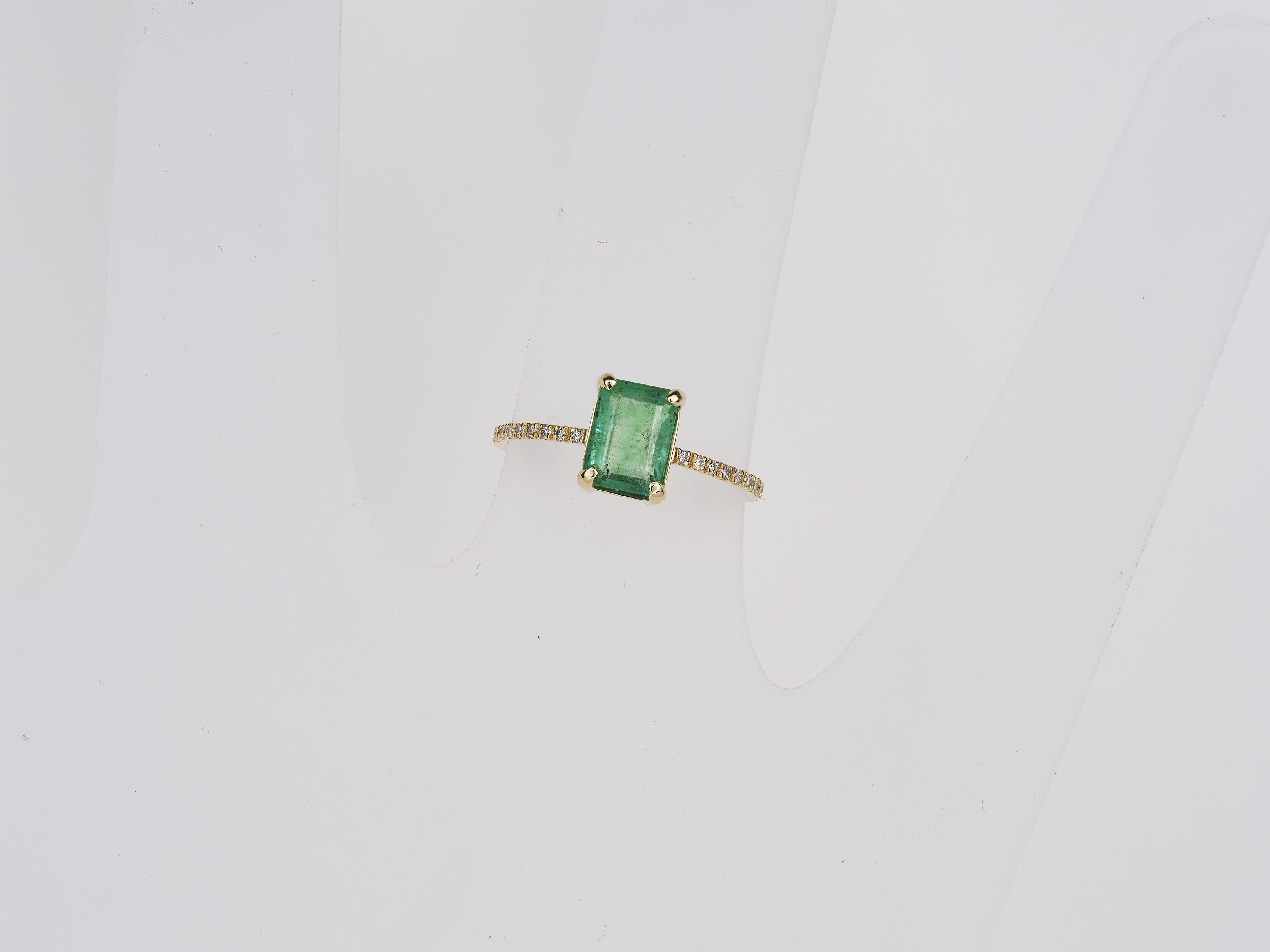 For Sale:  Emerald ring in 14 karat gold. Octagon emerald ring. May birthstone emerald ring 8