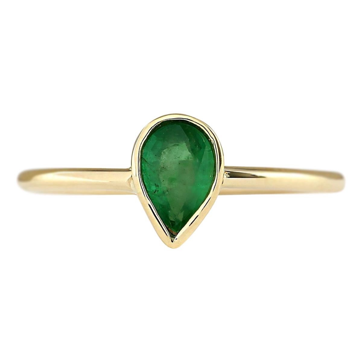 Emerald Ring In 14 Karat Yellow Gold  In New Condition For Sale In Los Angeles, CA