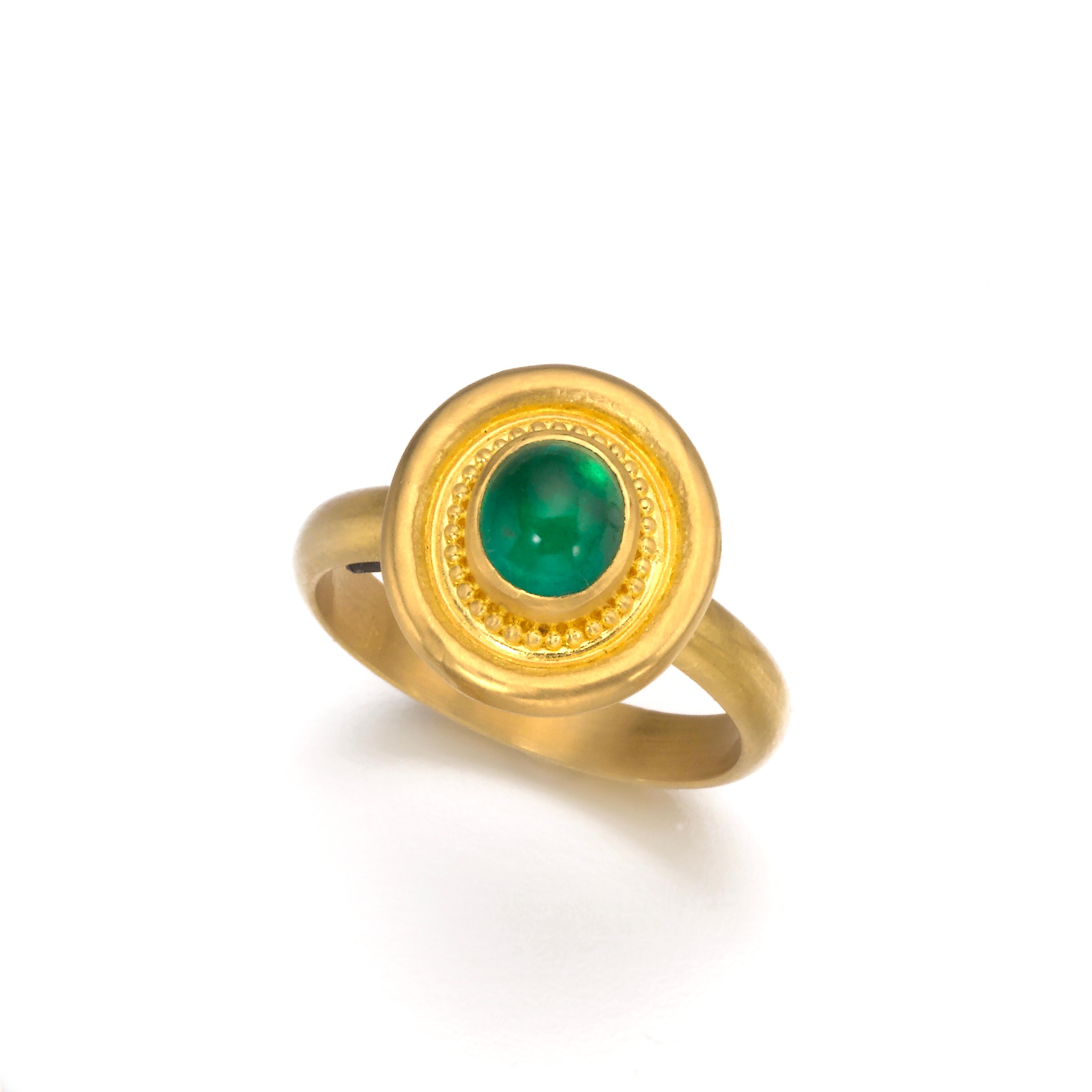 Emerald Ring in 22 Karat Gold (Kunsthandwerker*in)