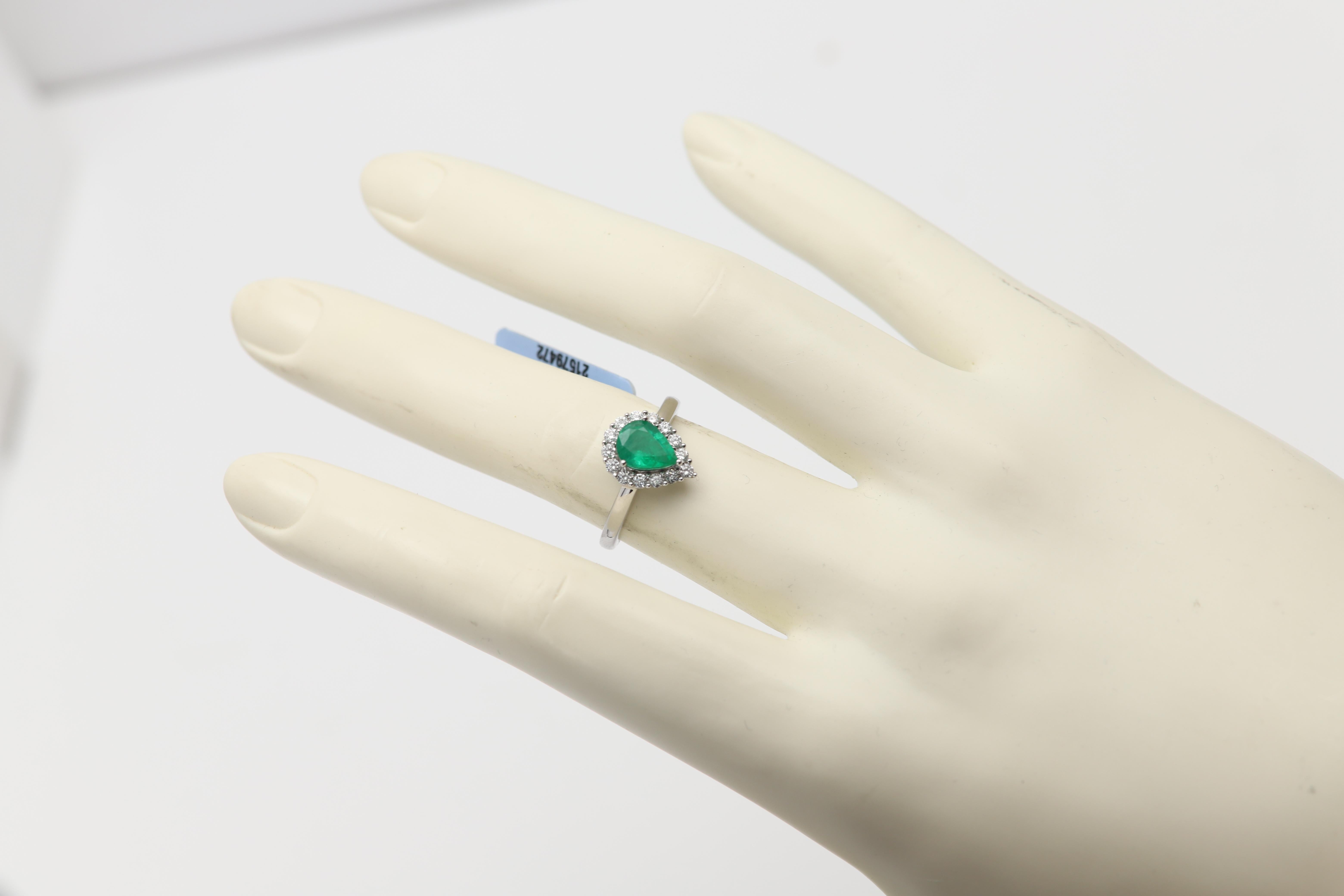 Smaragd Ring Natürliche Diamanten 14 Karat Weißgold Birnenform 8x6 im Angebot 3