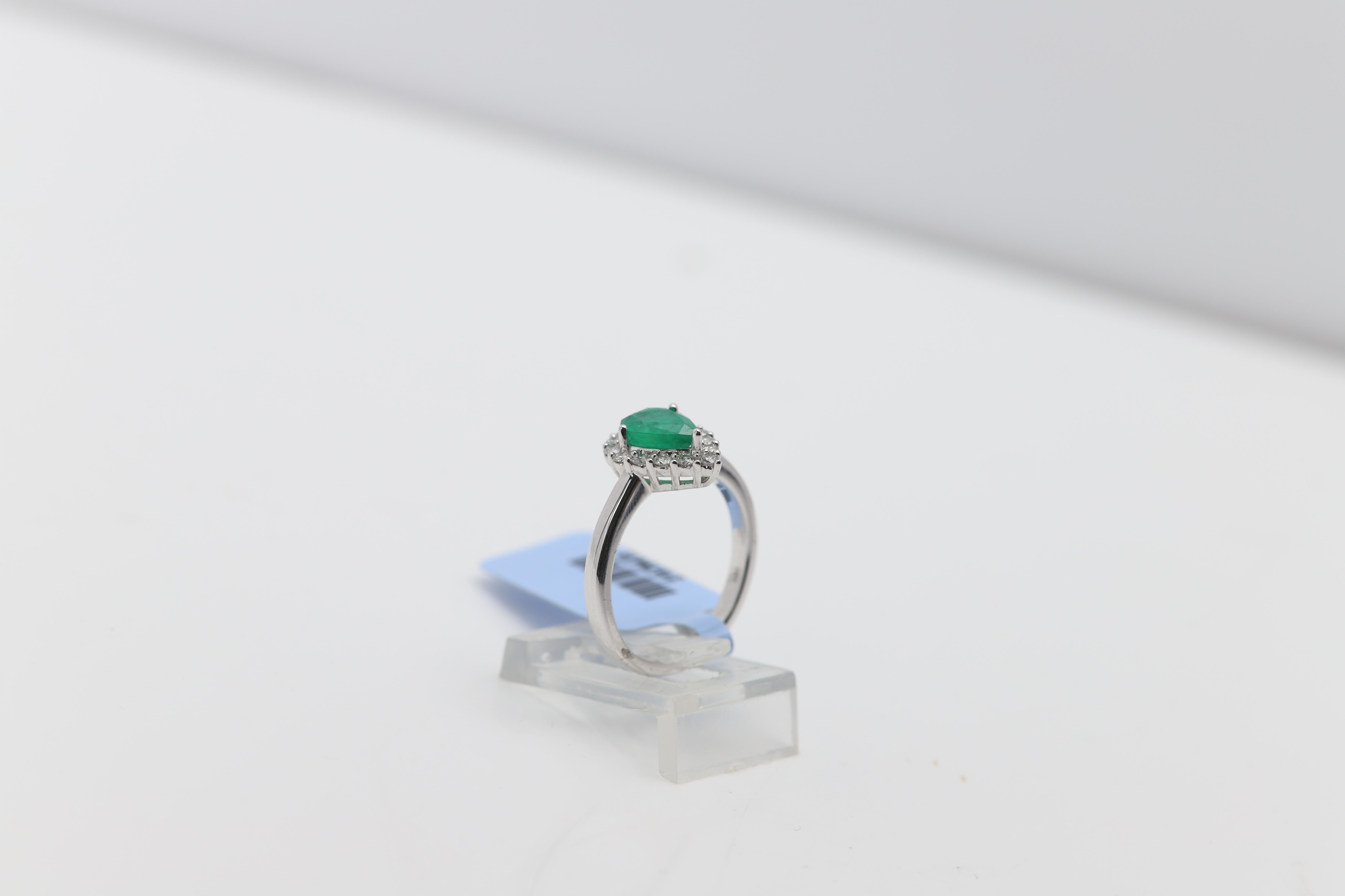 Smaragd Ring Natürliche Diamanten 14 Karat Weißgold Birnenform 8x6 im Angebot 4