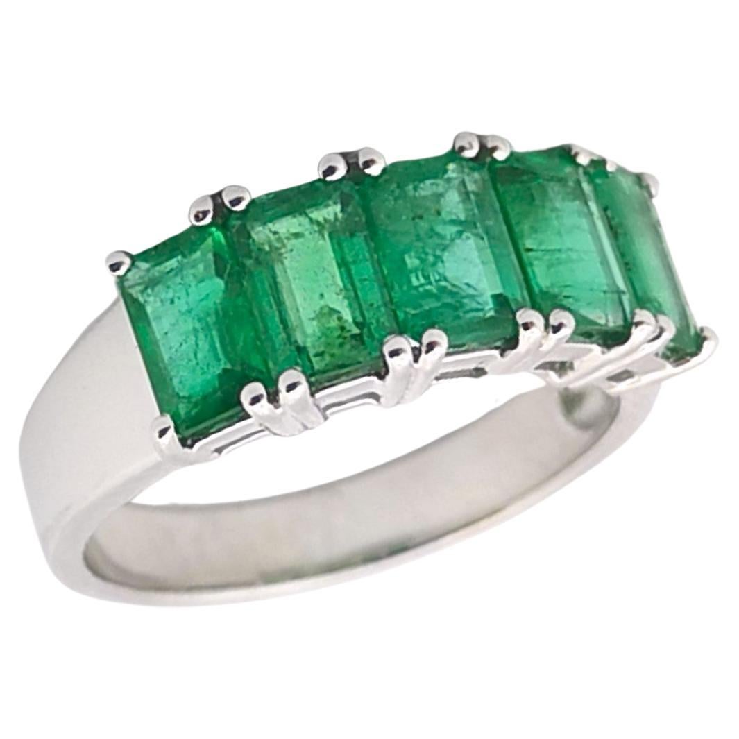Emerald Ring set in 18K White Gold Settings For Sale