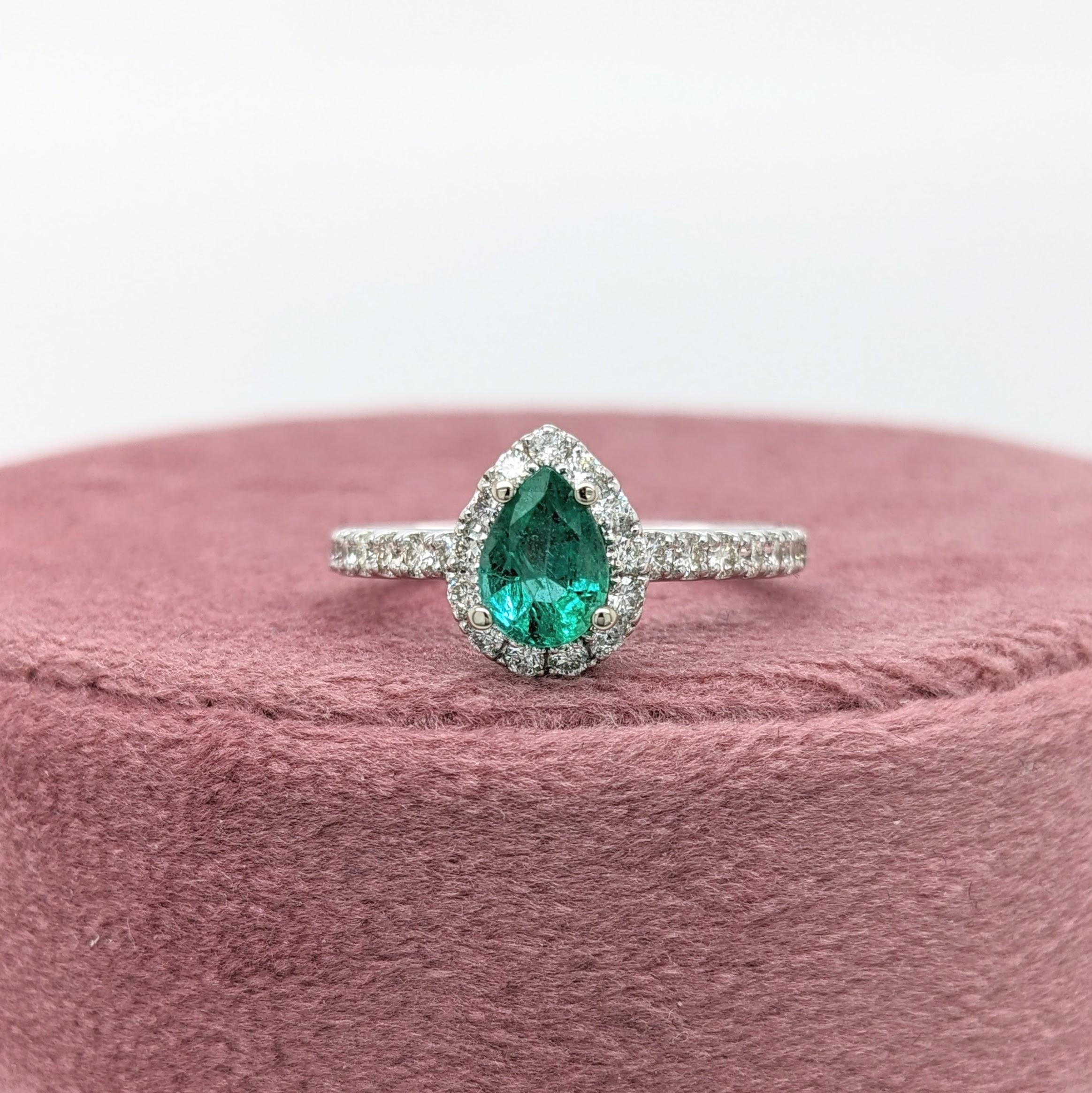 Specifications

Item Type: Ring
Center Stone: Emerald
Treatment: Oiled
Weight: 0.60ct
Head size: 7x5mm
Cut: Pear
Hardness: 7.5-8
Origin: Zambia

Metal: 14k/2.90g
Diamonds SI/GH: 27/0.44 cttw

Sku: 167098/2068

This ring is made with 14K Gold and