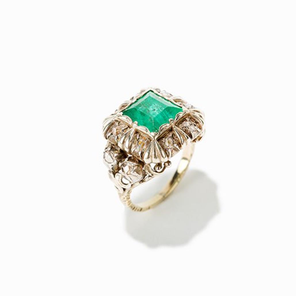 Emerald Cut Emerald Ring with 12 Old Cut Diamonds, 14 Carat, 18th Century For Sale