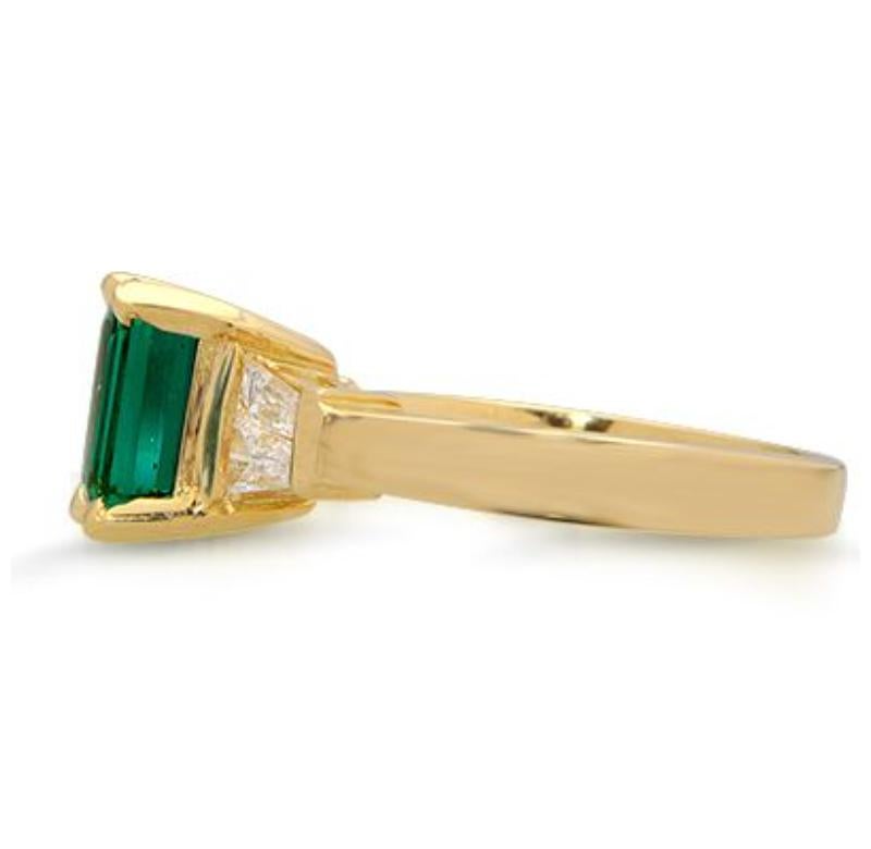 emerald ring designs for female