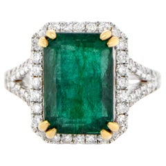 Emerald Ring With Diamond Setting 7.18 Carats 18K Gold