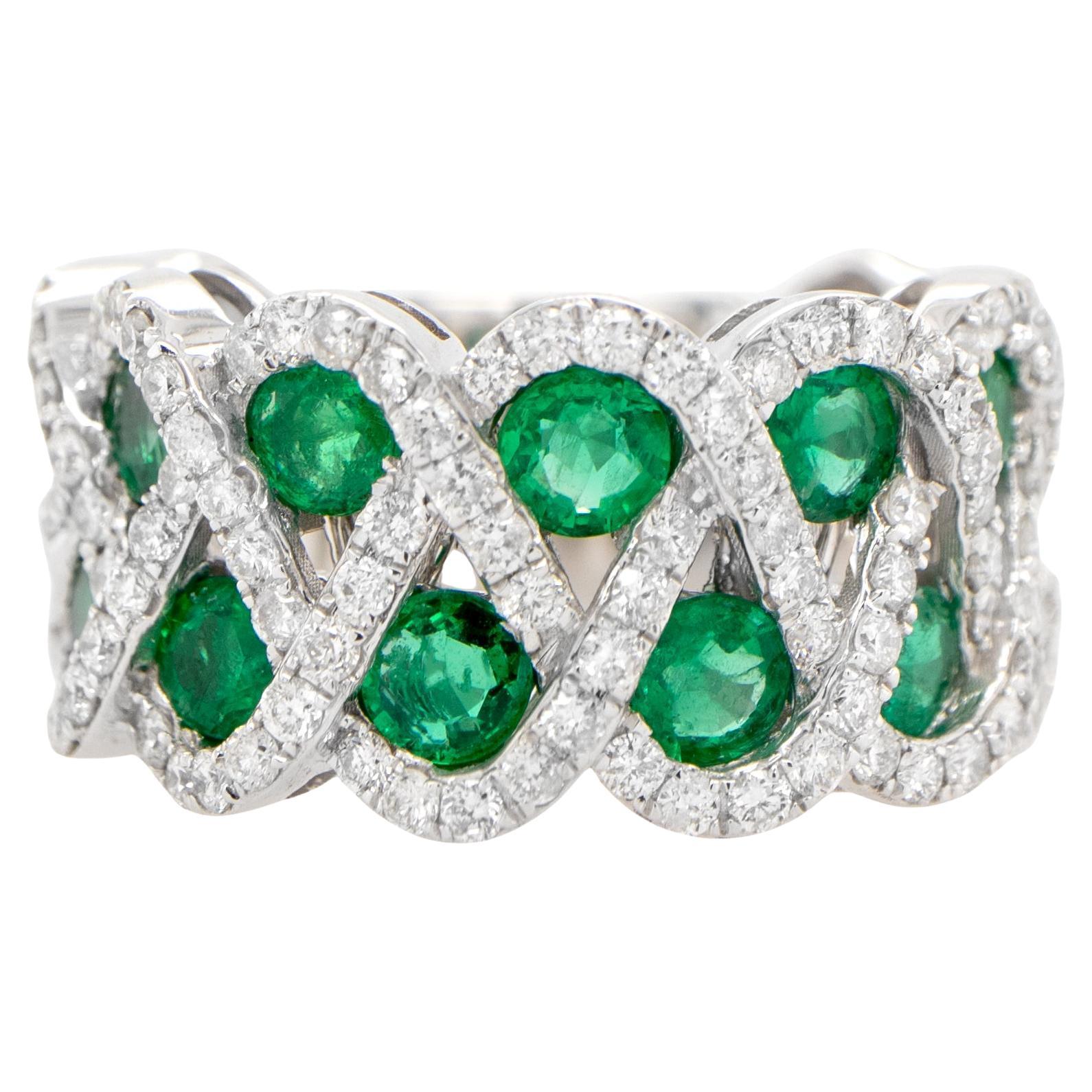 Emerald Ring With Diamonds 2.50 Carats 18K White Gold For Sale