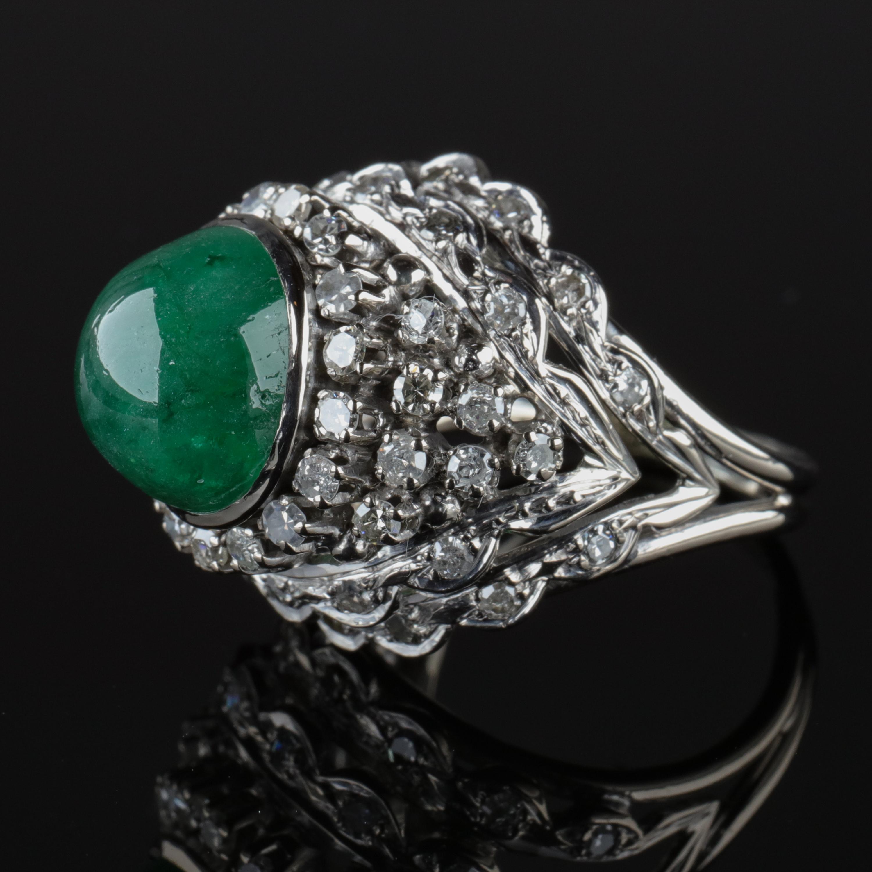 Emerald Ring with Diamonds Retro Era 1