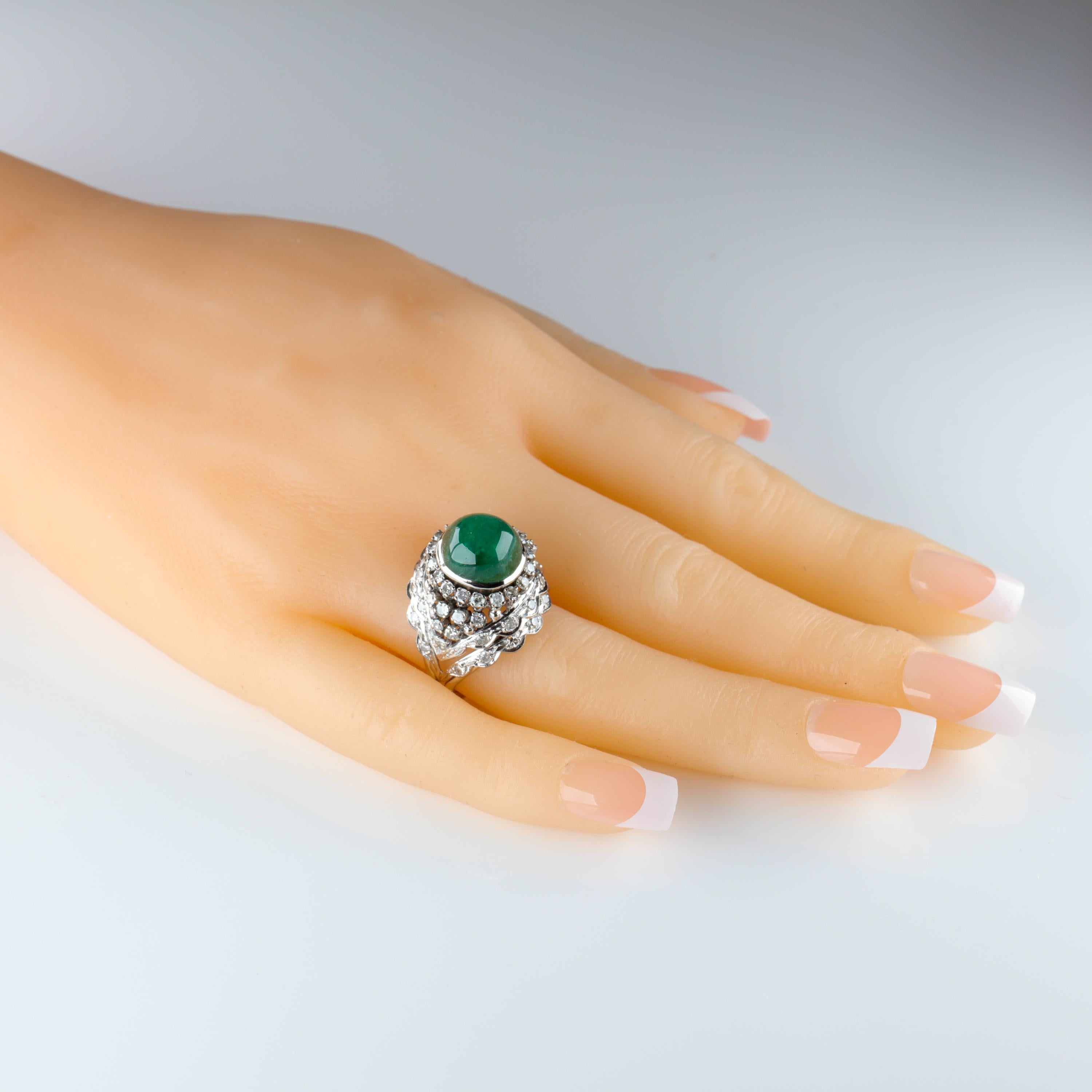 Emerald Ring with Diamonds Retro Era 15
