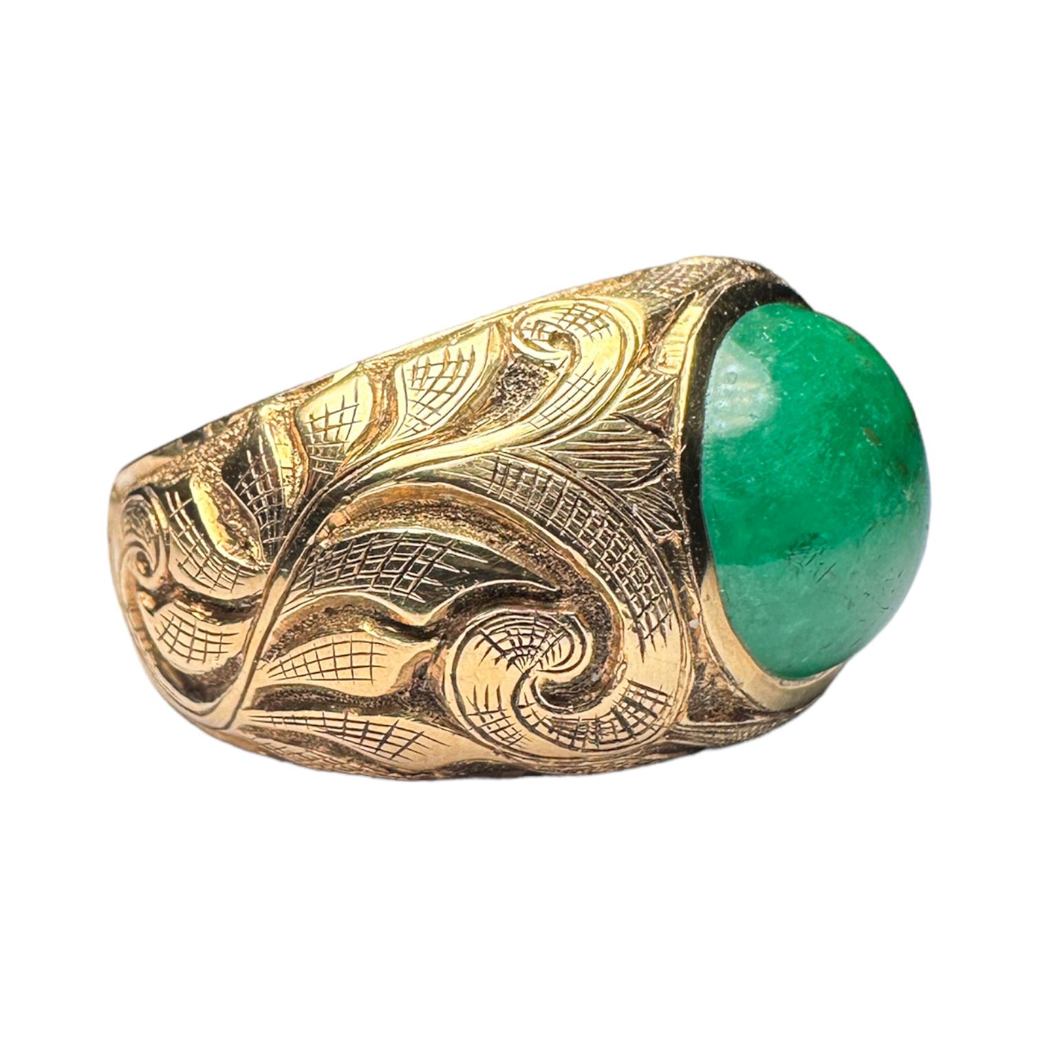 Emerald Ring with Engravings For Sale 1