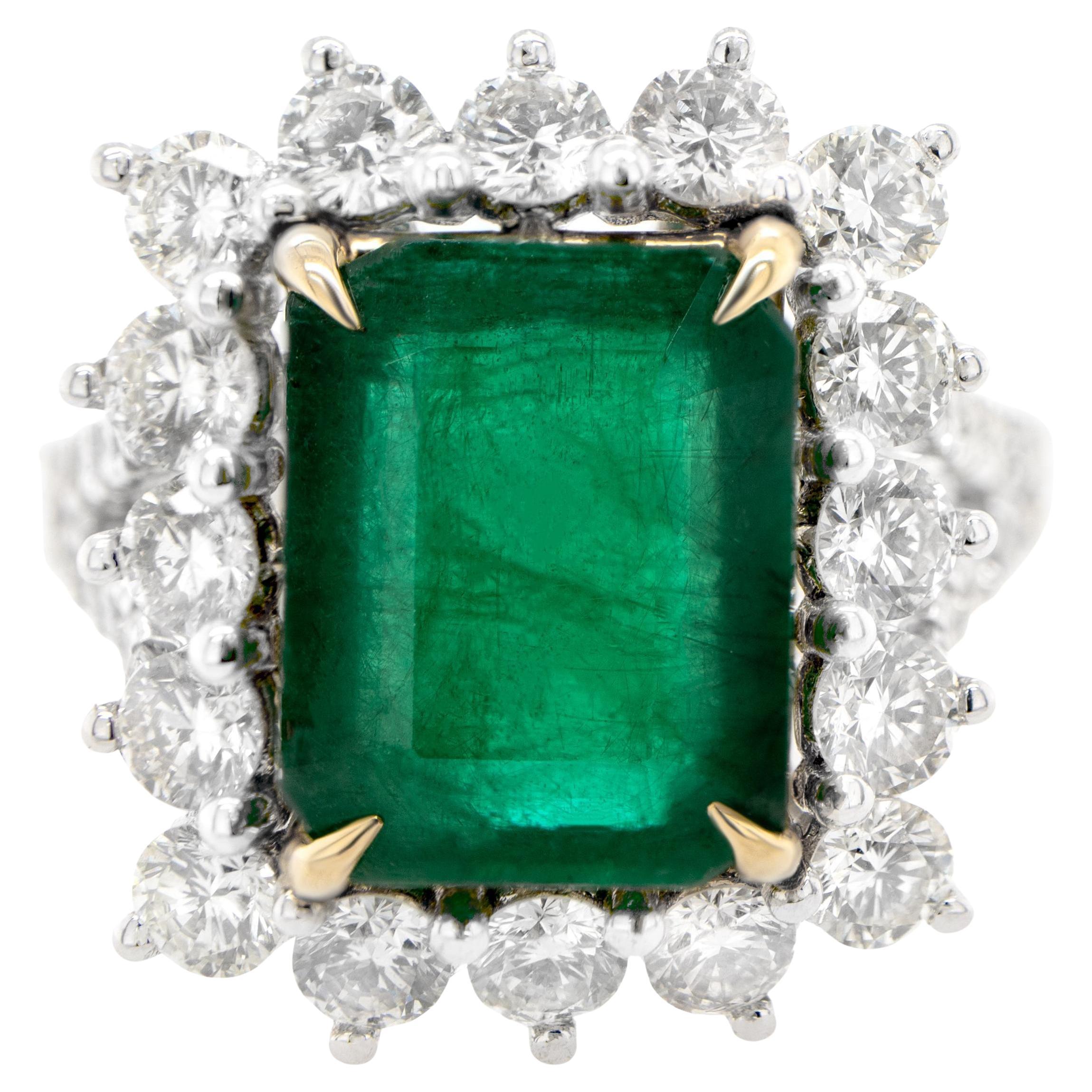 Emerald Ring With Round Diamond Halo 6.39 Carats 18K Gold For Sale