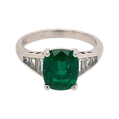Emerald Ring with White Diamond Trapezoids