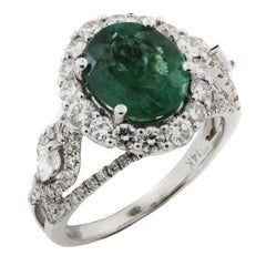 Emerald Ring with White Gold and Diamonds