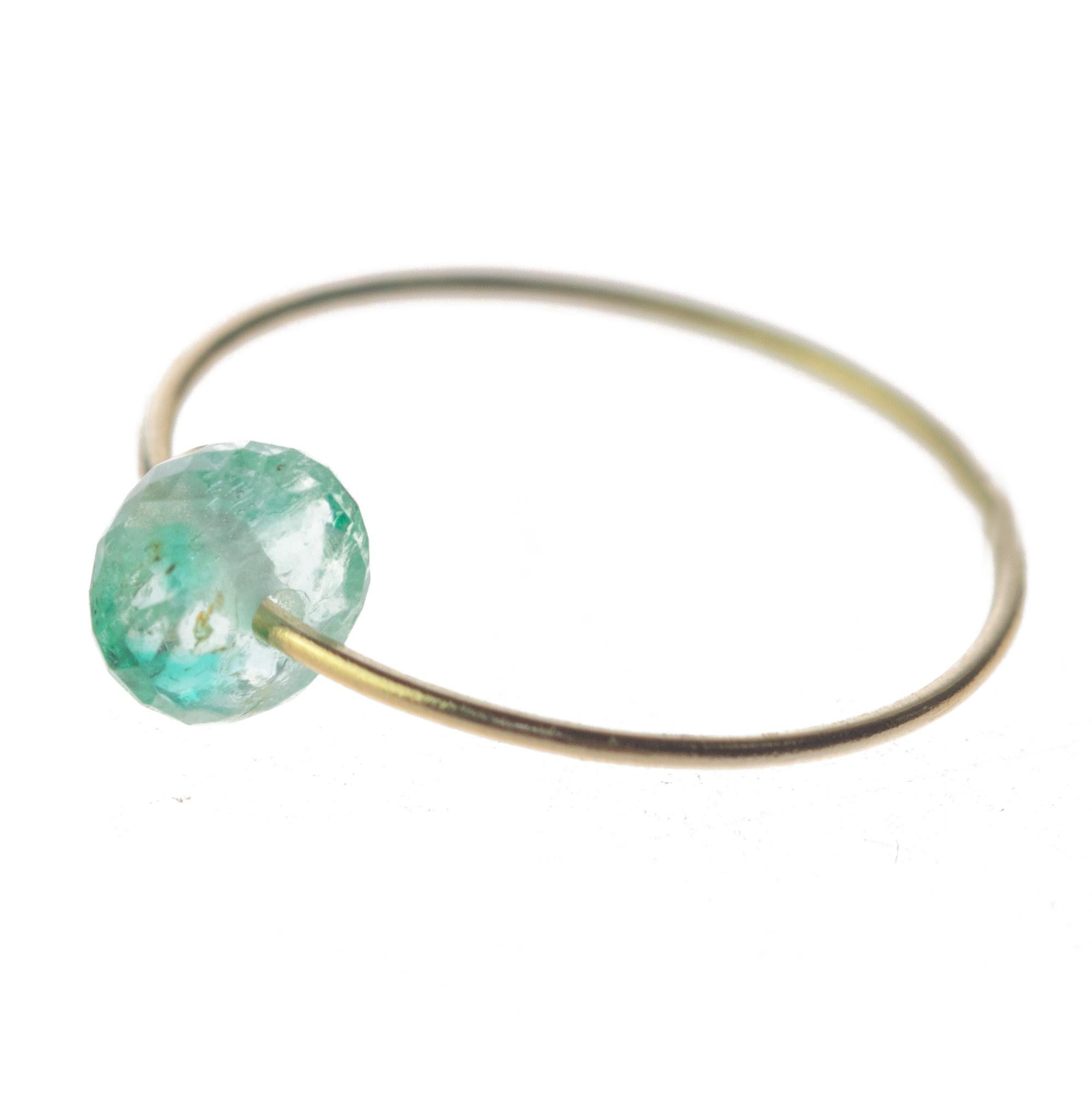 Smaragd Rondelle natürliche Farbe 18 Karat Gelbgold Planet Erde Boho Band Ring im Angebot 2