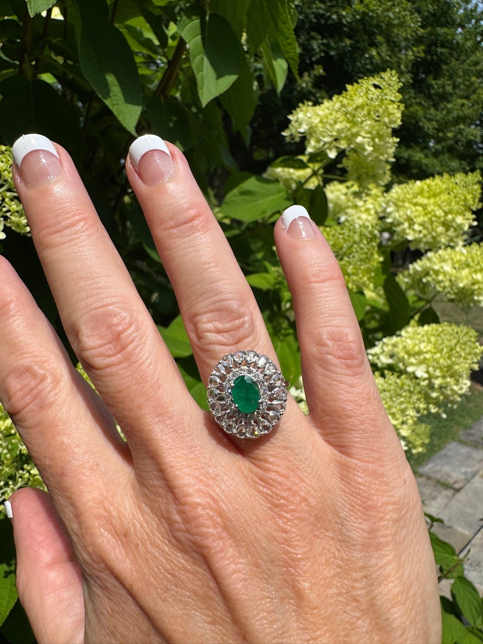 Anello con smeraldo e diamante taglio rosa in oro bianco 18 carati In condizioni buone in vendita a Derby, NY
