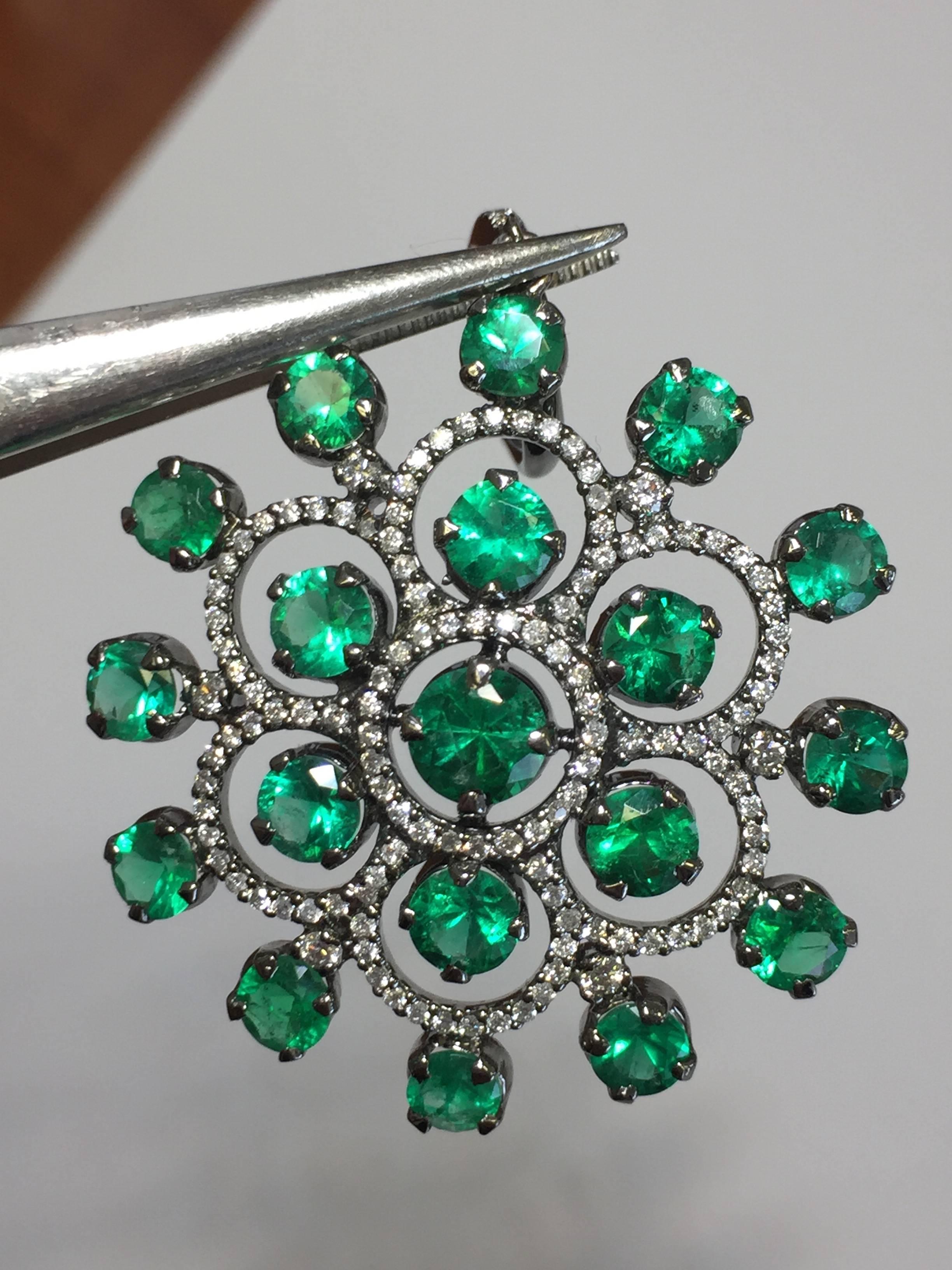 Women's or Men's Emerald Round and White Diamond Dangle Earrings in 18 Karat White Gold