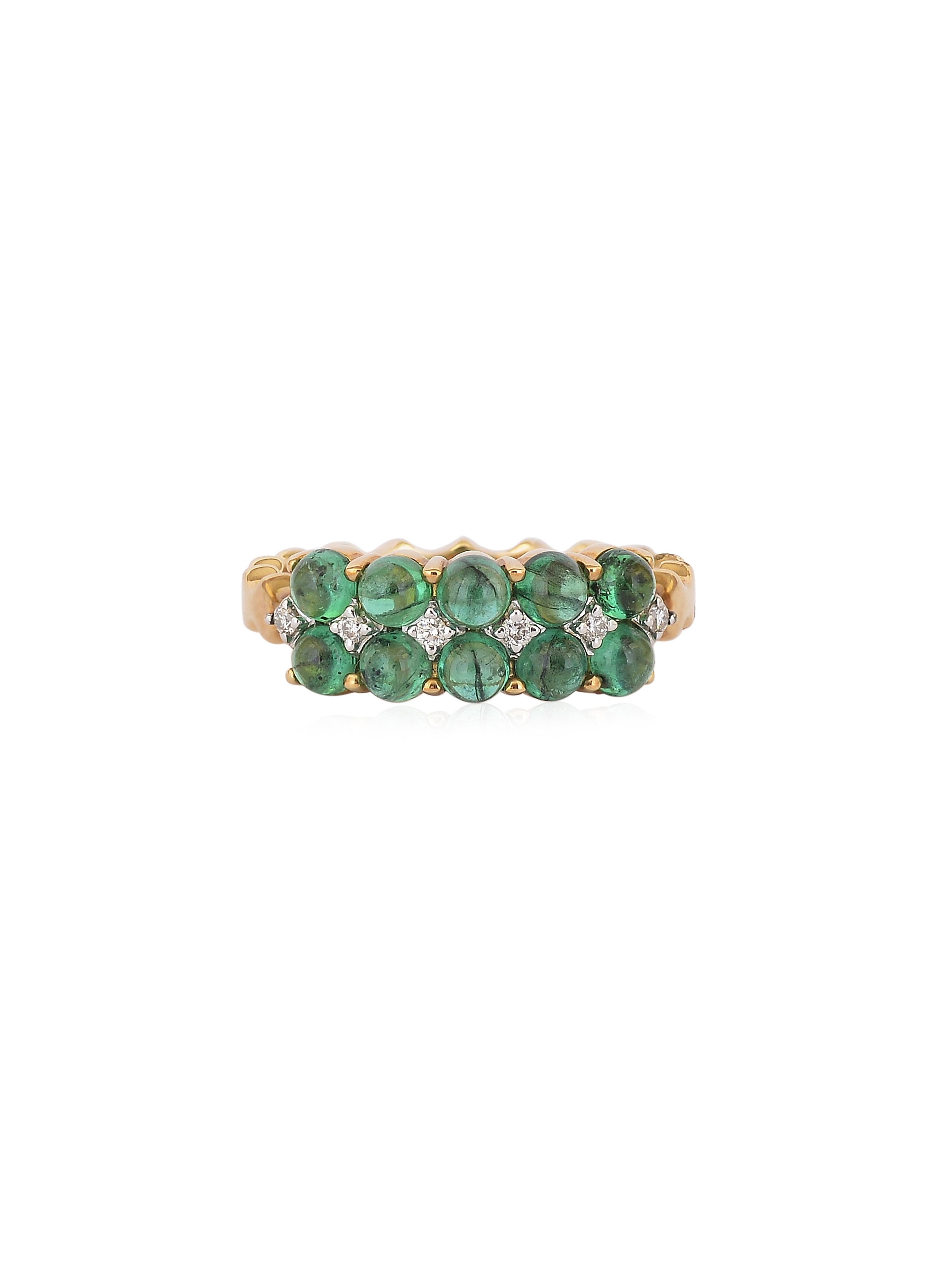 Emerald round Cabochon and diamond ring in 14K Gold  For Sale 2