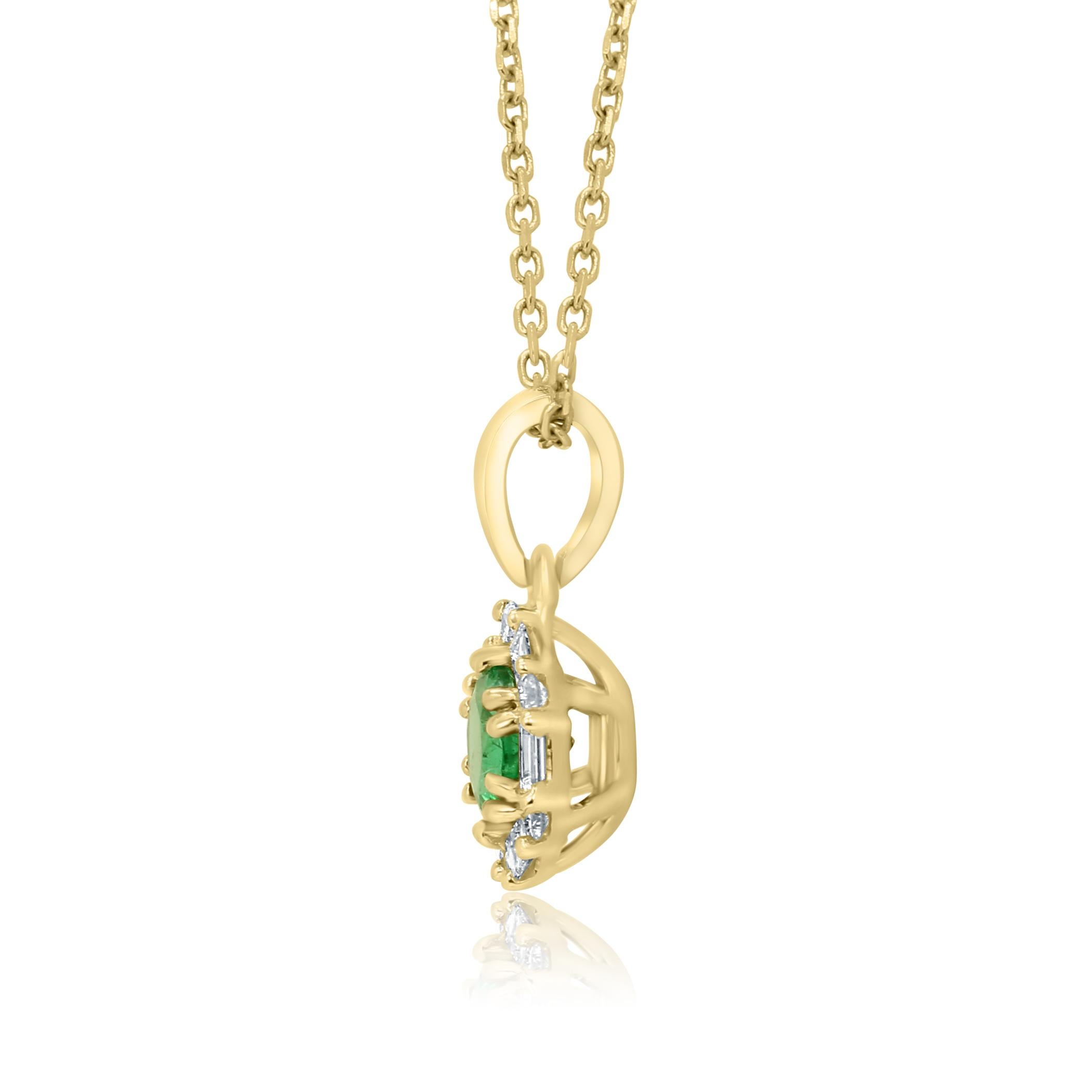 Art Deco Emerald Round White Diamond Round Baguettes Halo Yellow Gold Pendant Necklace