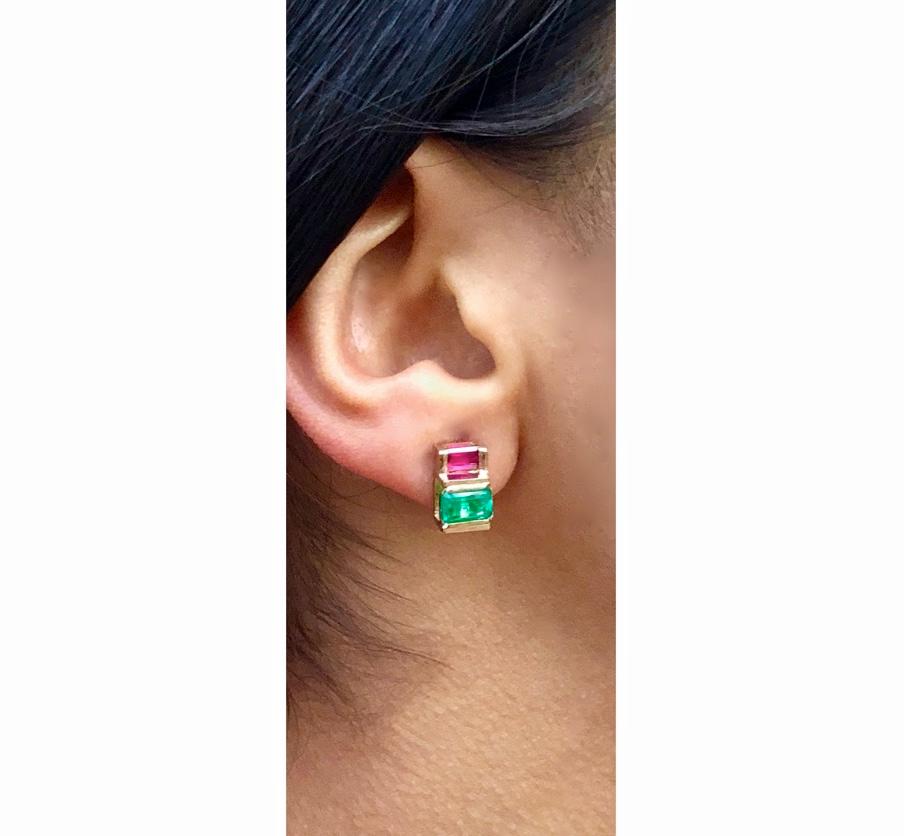 Contemporary Colombian Emerald Ruby 18 Karat Yellow Gold Earrings For Sale