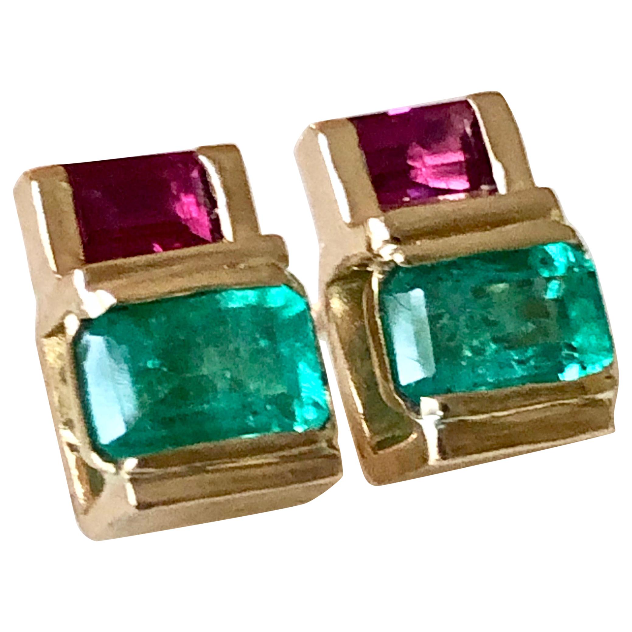 Colombian Emerald Ruby 18 Karat Yellow Gold Earrings For Sale