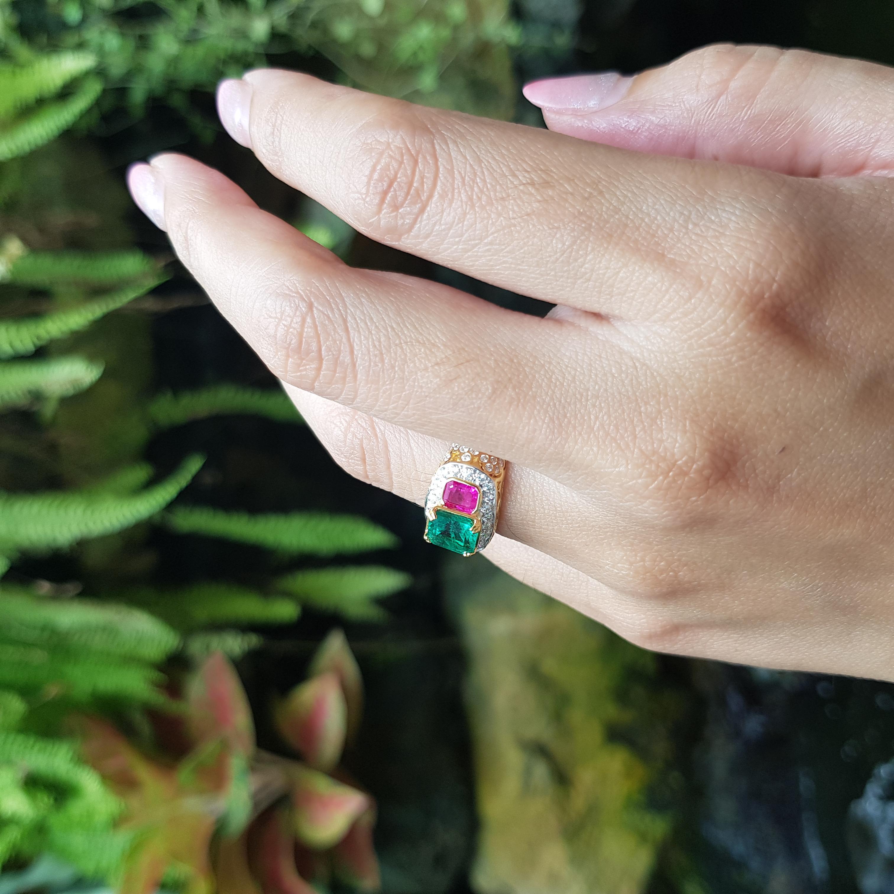Contemporary Emerald, Ruby and Diamond Ring set in 18K Gold Settings For Sale
