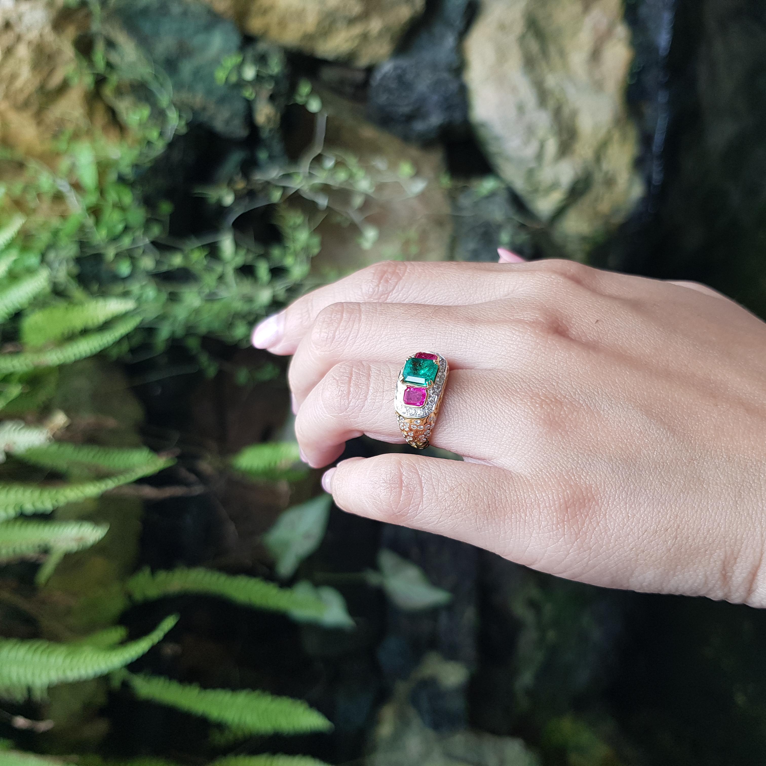 Princess Cut Emerald, Ruby and Diamond Ring set in 18K Gold Settings For Sale