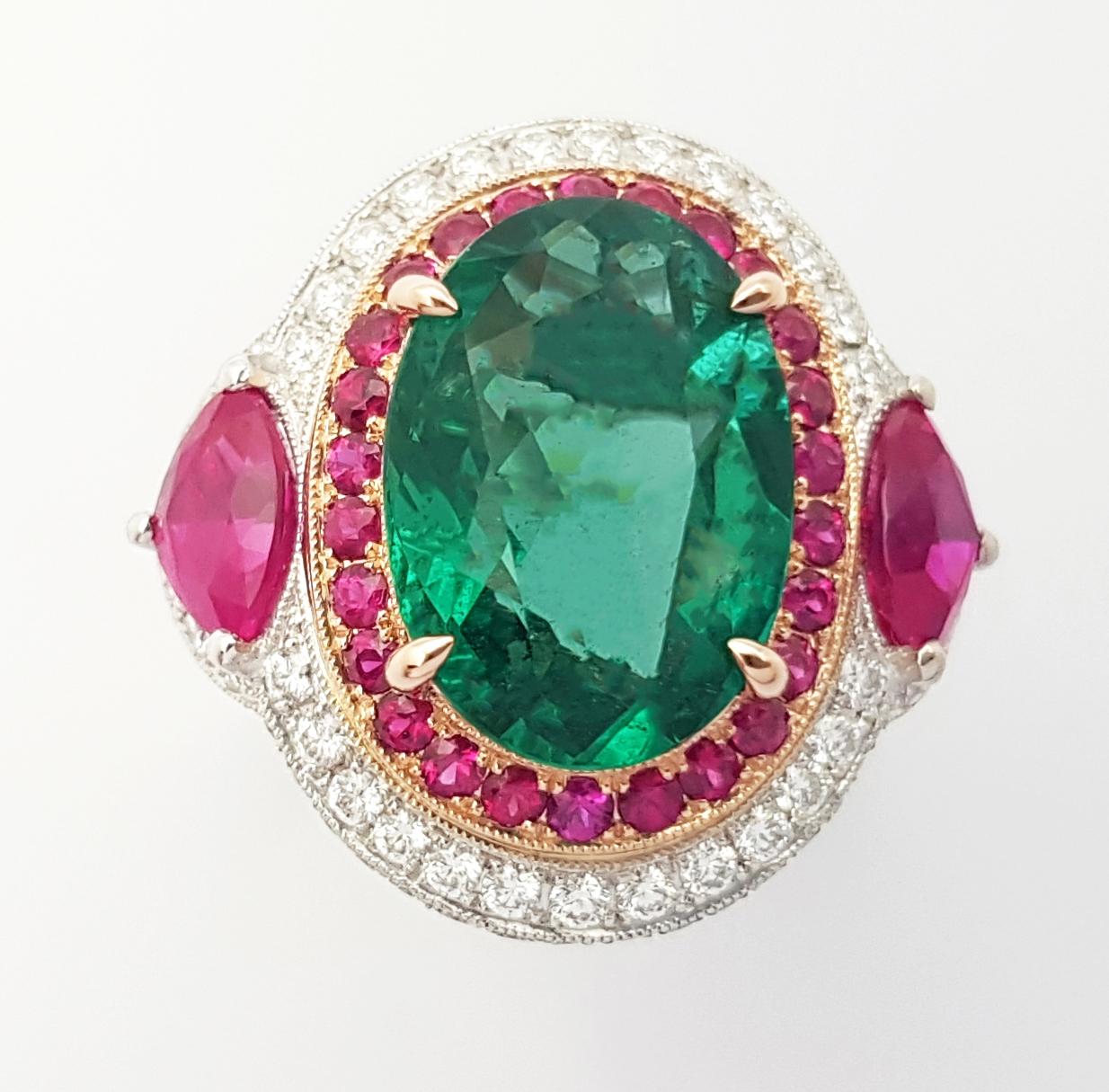 Ring mit Smaragd, Rubin und Diamant in 18 Karat Weißgold Fassungen gefasst im Angebot 2