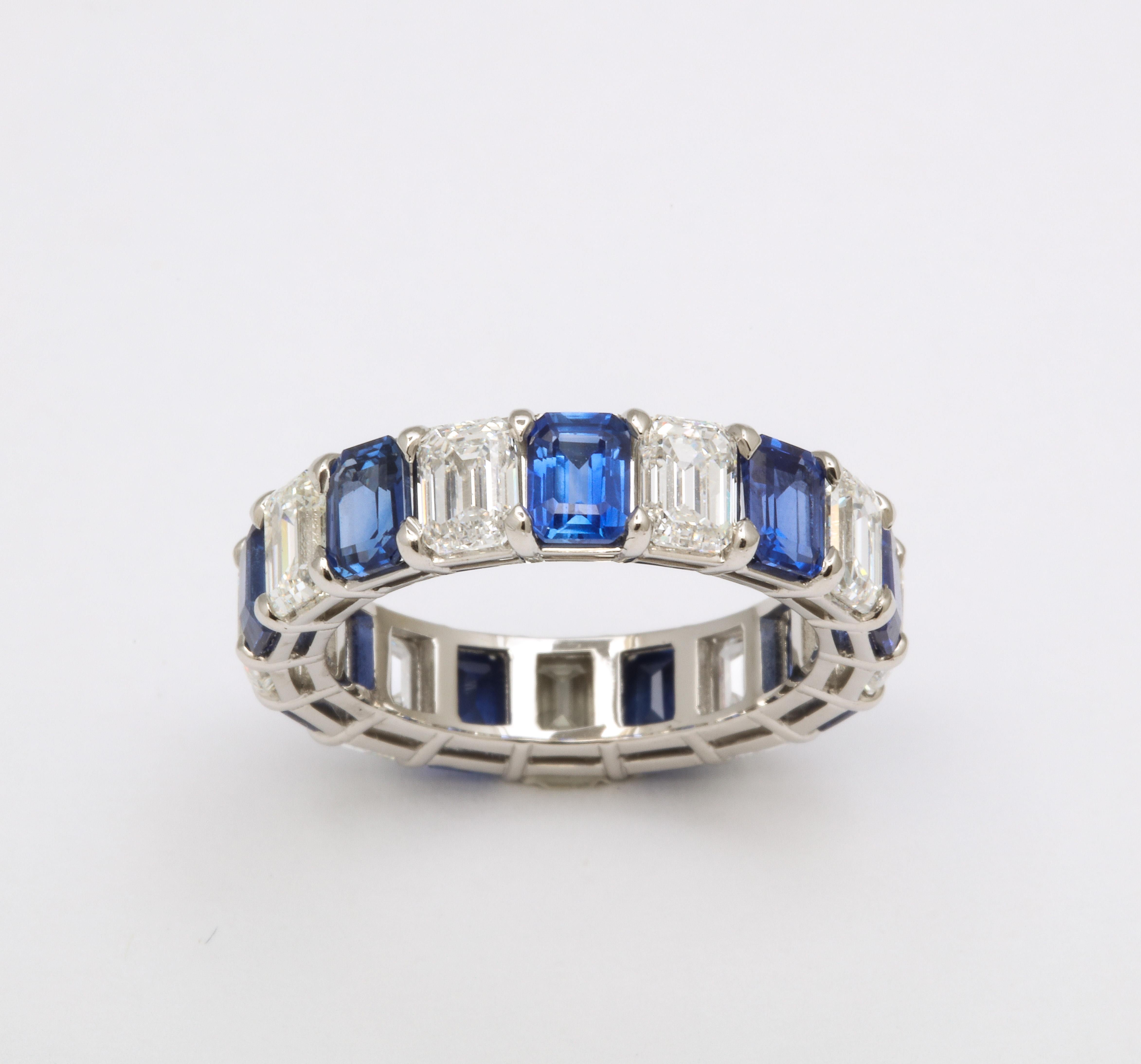 Smaragd, Rubin und Saphir Smaragdschliff Diamant Eternity Bands im Angebot 4