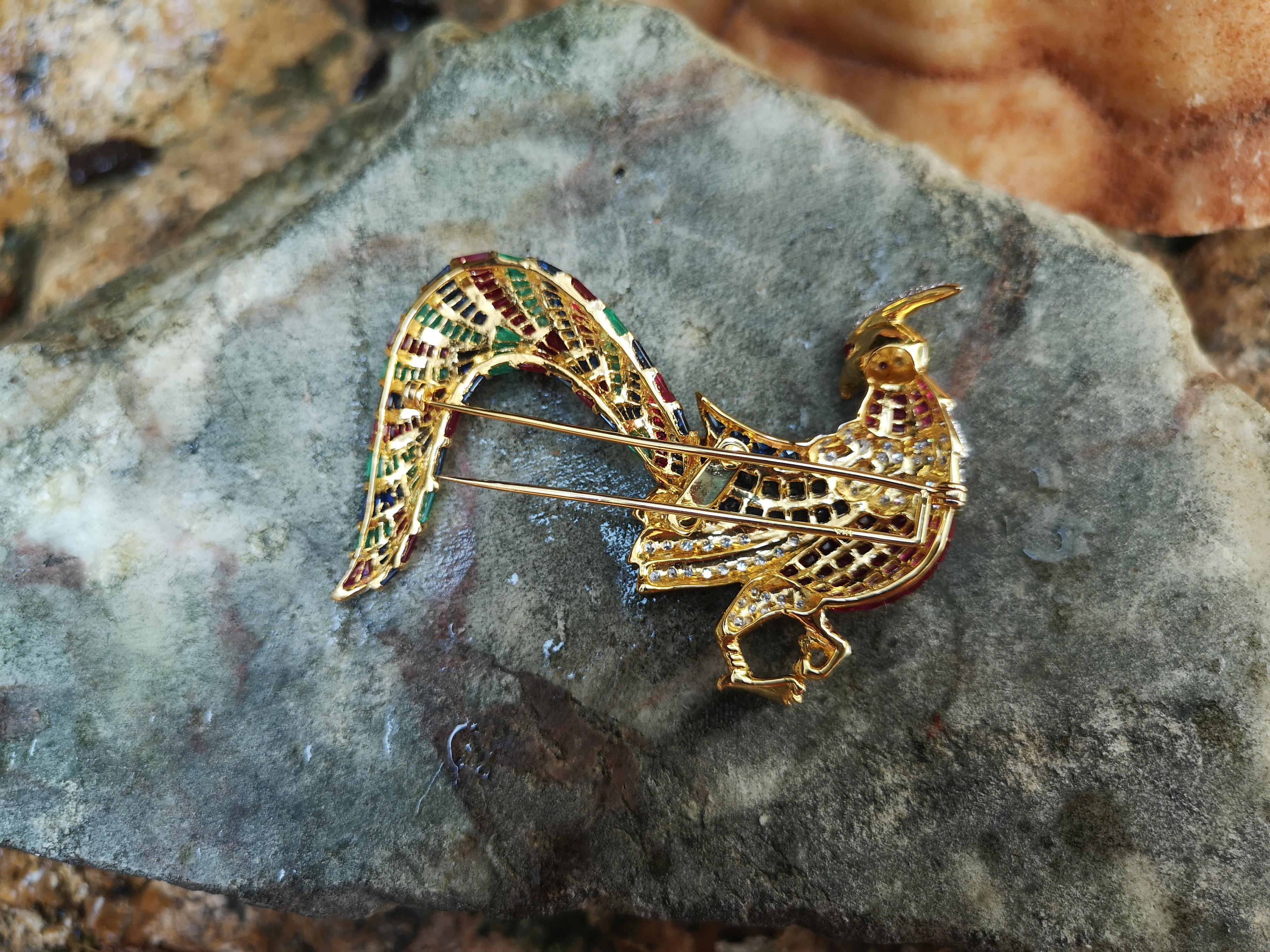 Emerald, Ruby, Blue Sapphire, Diamond Bird Brooch Set in 18 Karat Gold  For Sale 1