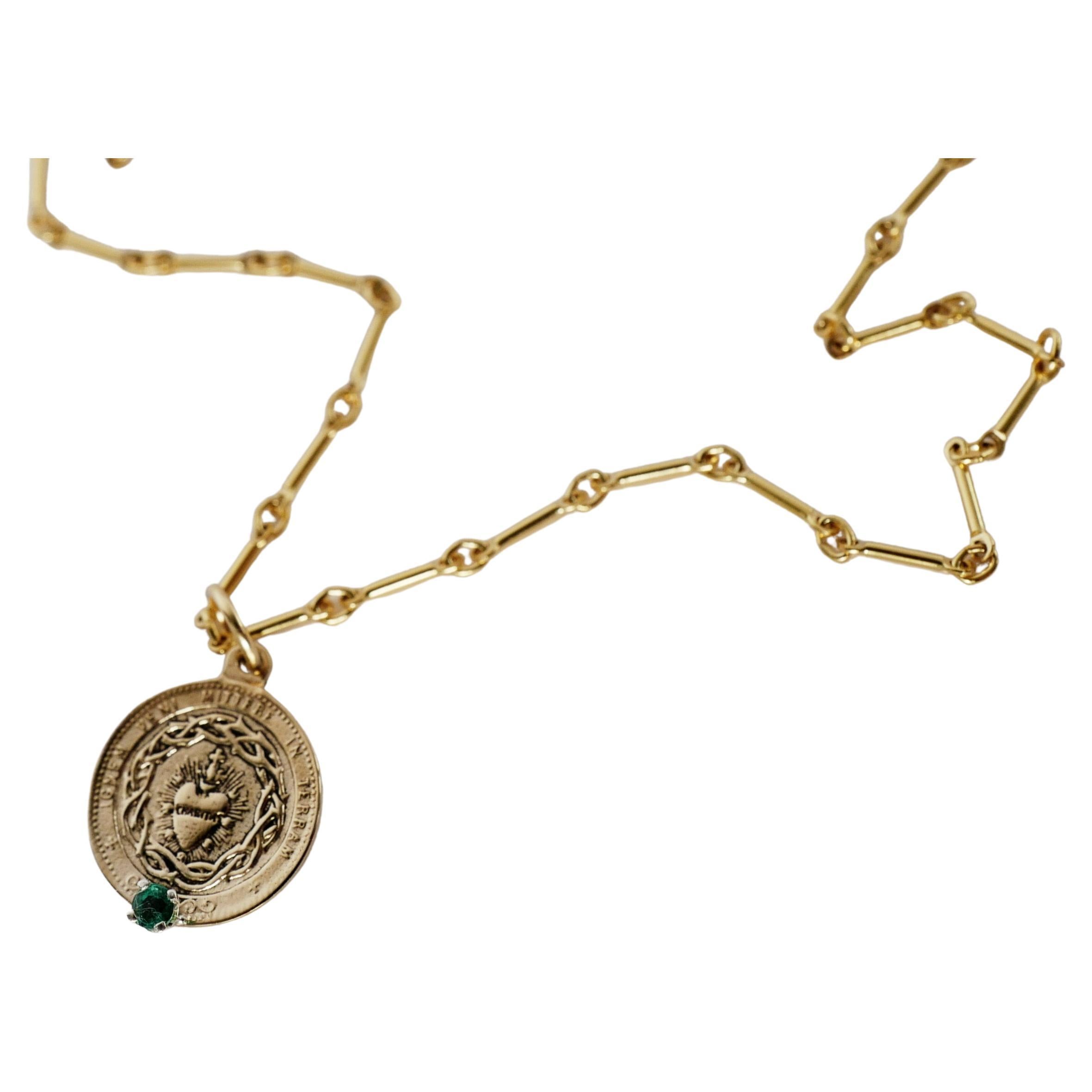 Halskette mit Smaragd-Sacred Heart Coin Medaillon-Anhänger J Dauphin