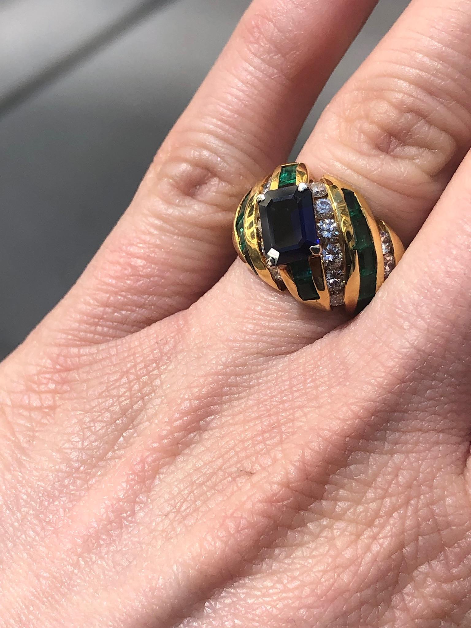 Women's Emerald, Sapphire and Diamond Ring in 18 Karat Yellow Gold