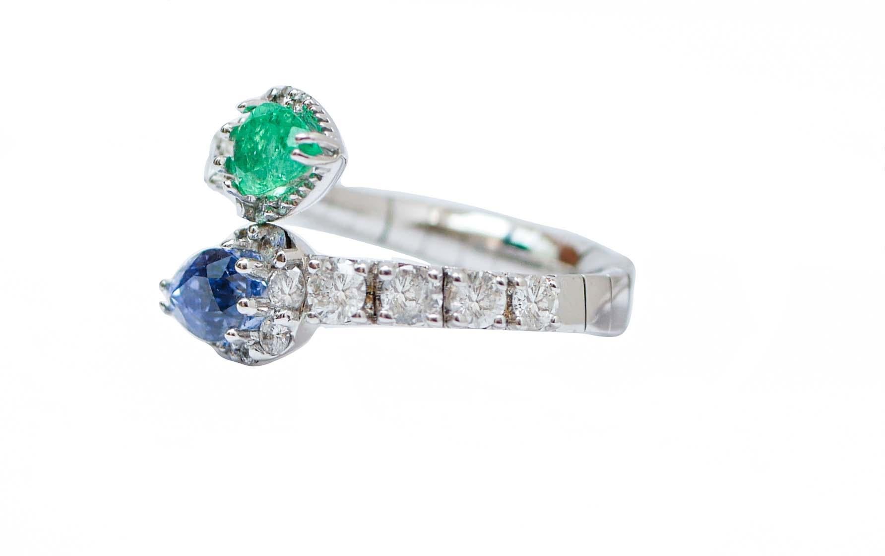 Modern Emerald, Sapphire, Diamonds, 18 Karat White Gold Ring. For Sale